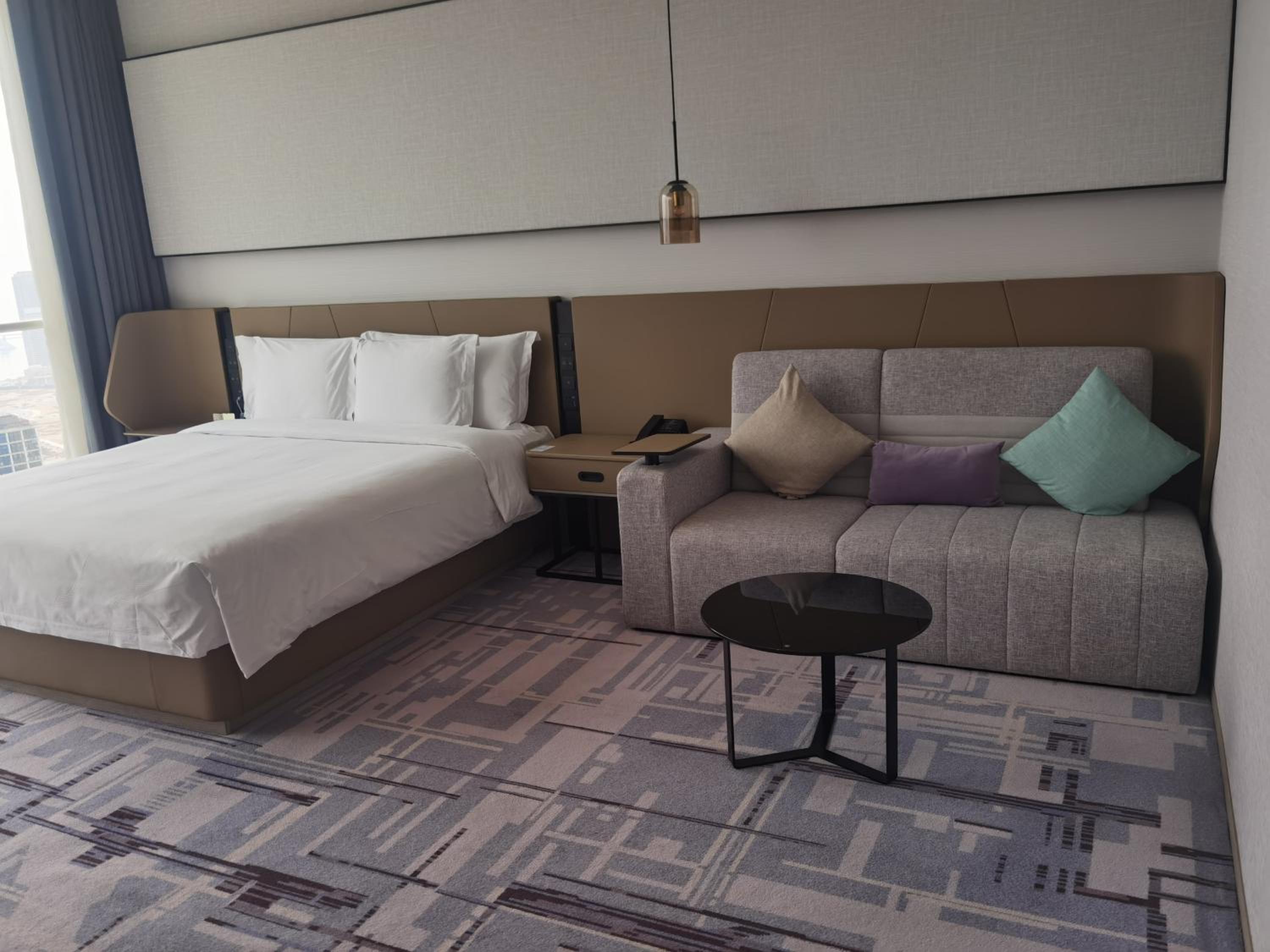 Standard King Room - Accessible - Photo 7