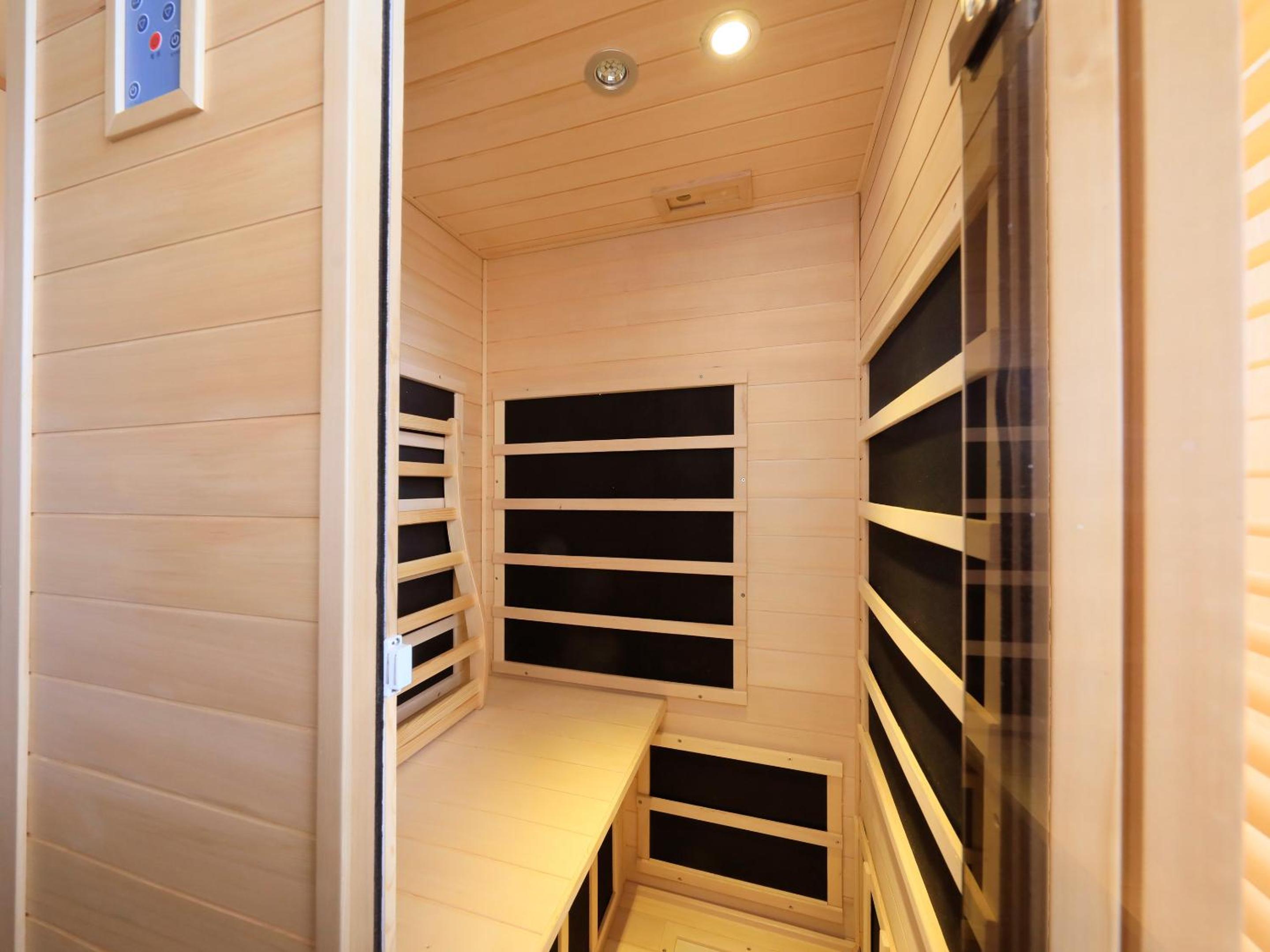 Suite with Spa Bath - Photo 9