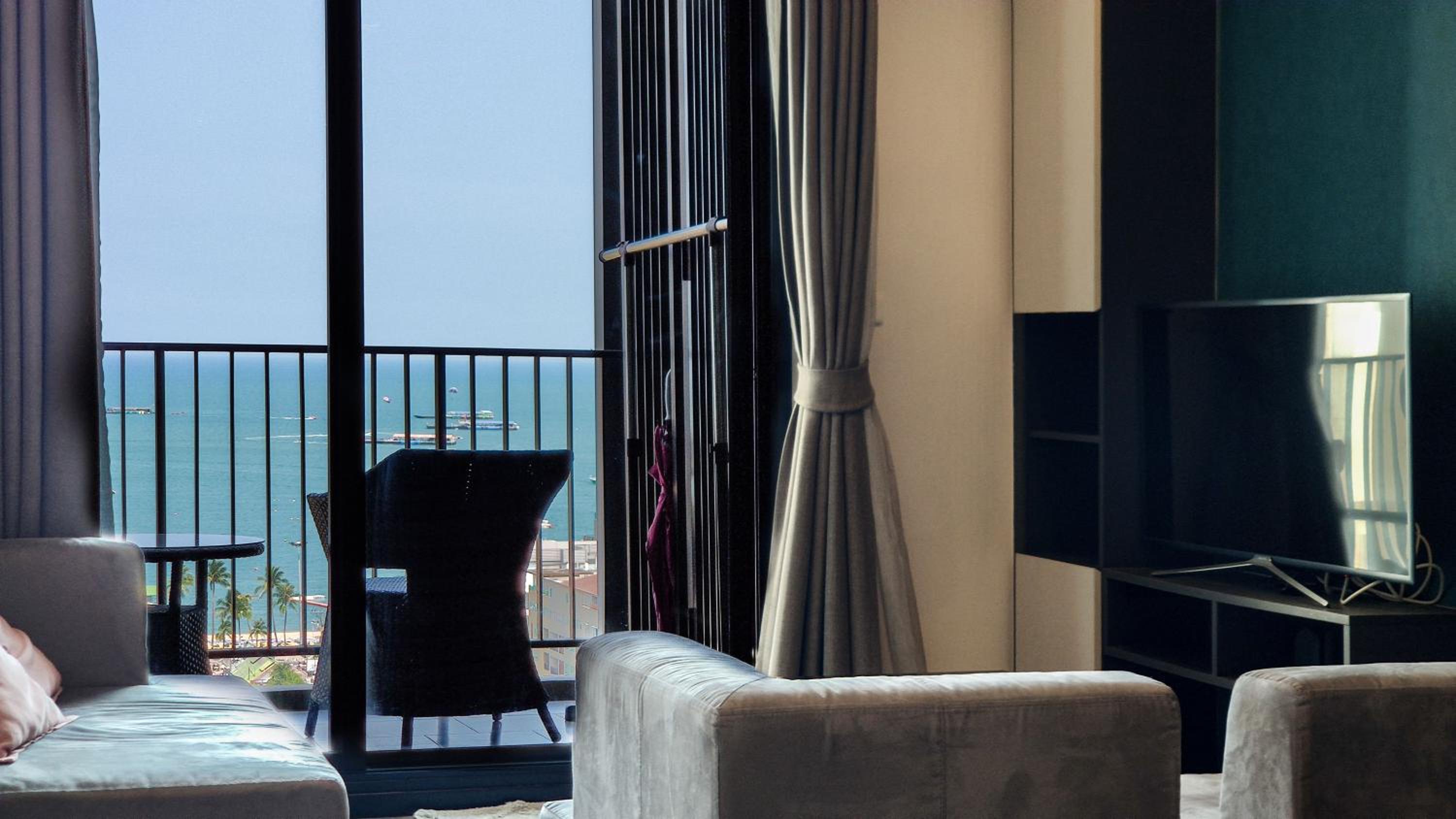 Deluxe Triple Room with Sea View - Photo 18