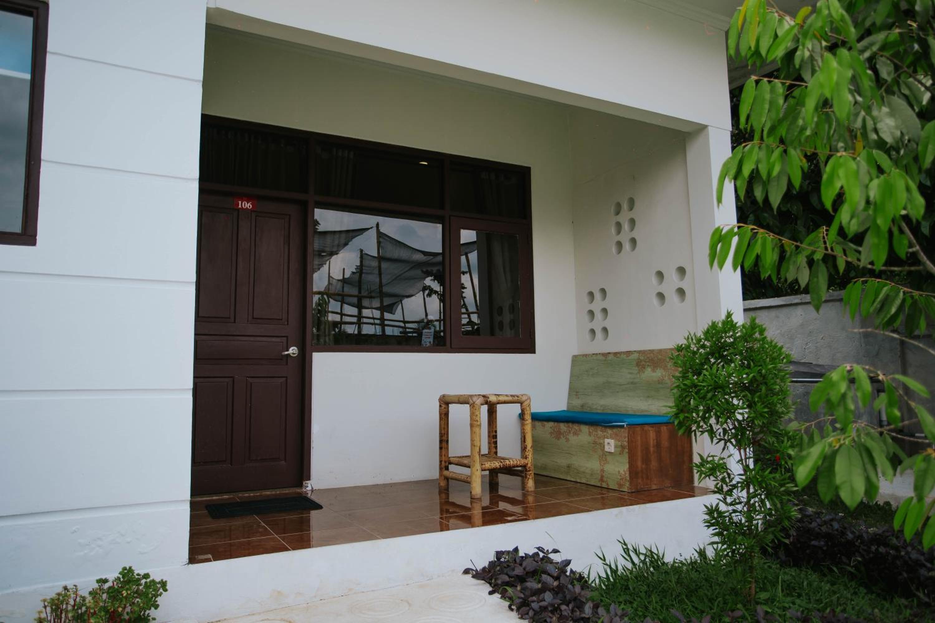 King Room with Garden View - Photo 2