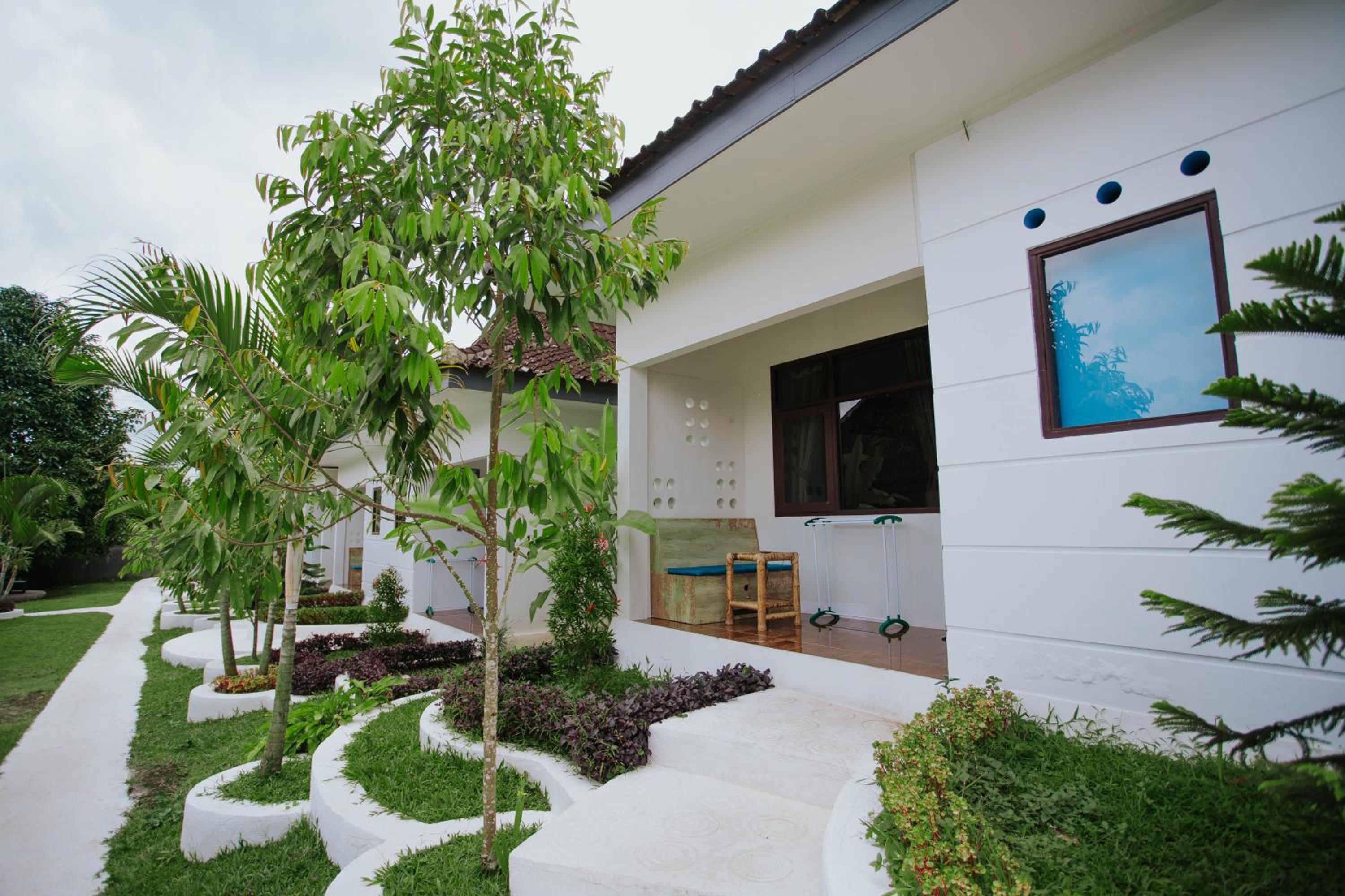 Superior Twin Room with Garden View - Photo 2