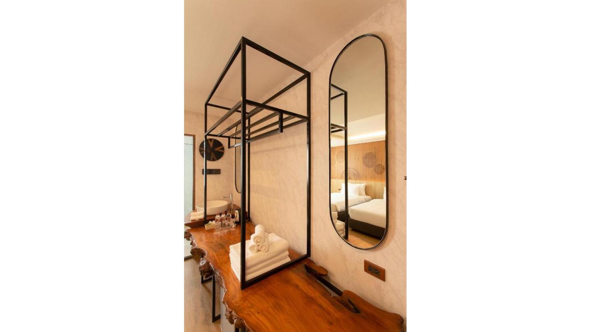 Deluxe Family Room - Photo 7