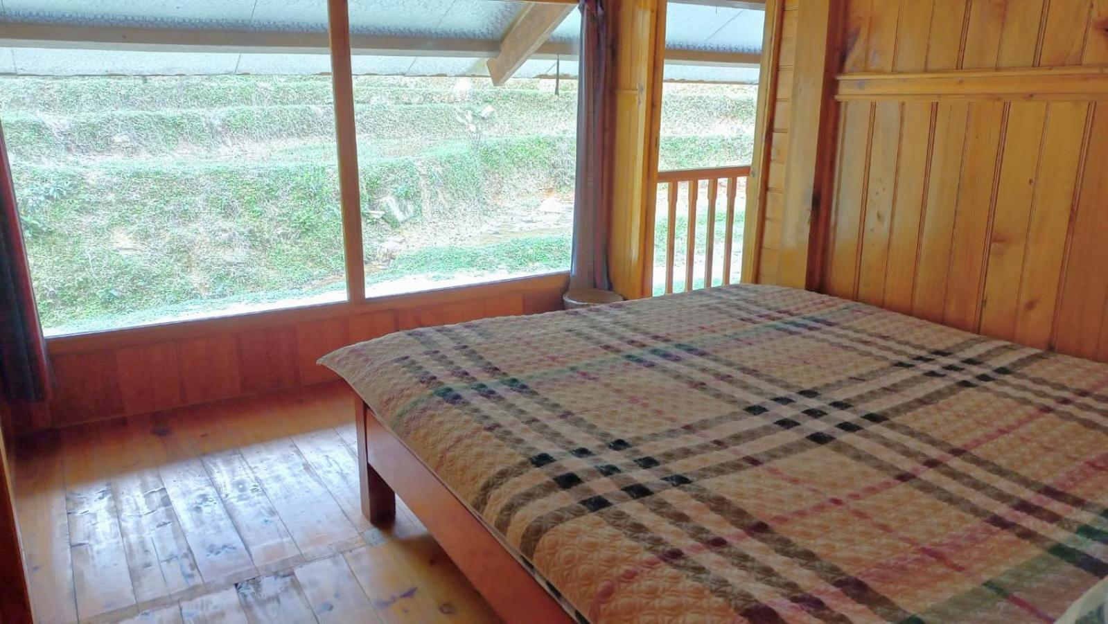 Deluxe Double Room with Balcony photo 2