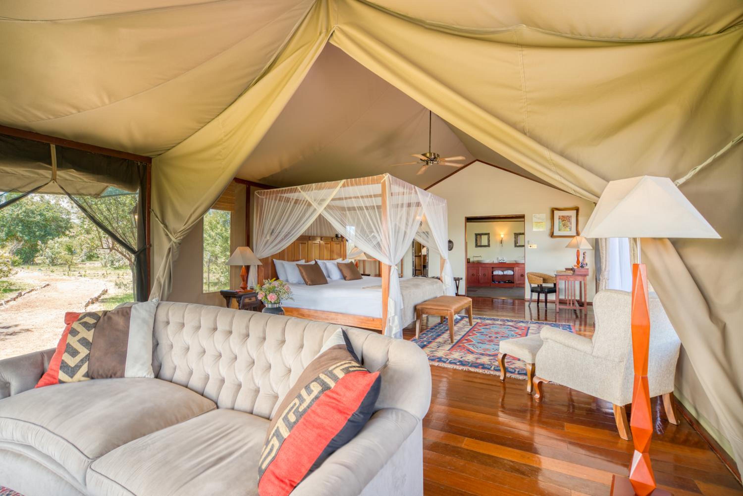 Deluxe Tent with 2 Twin Beds photo 2