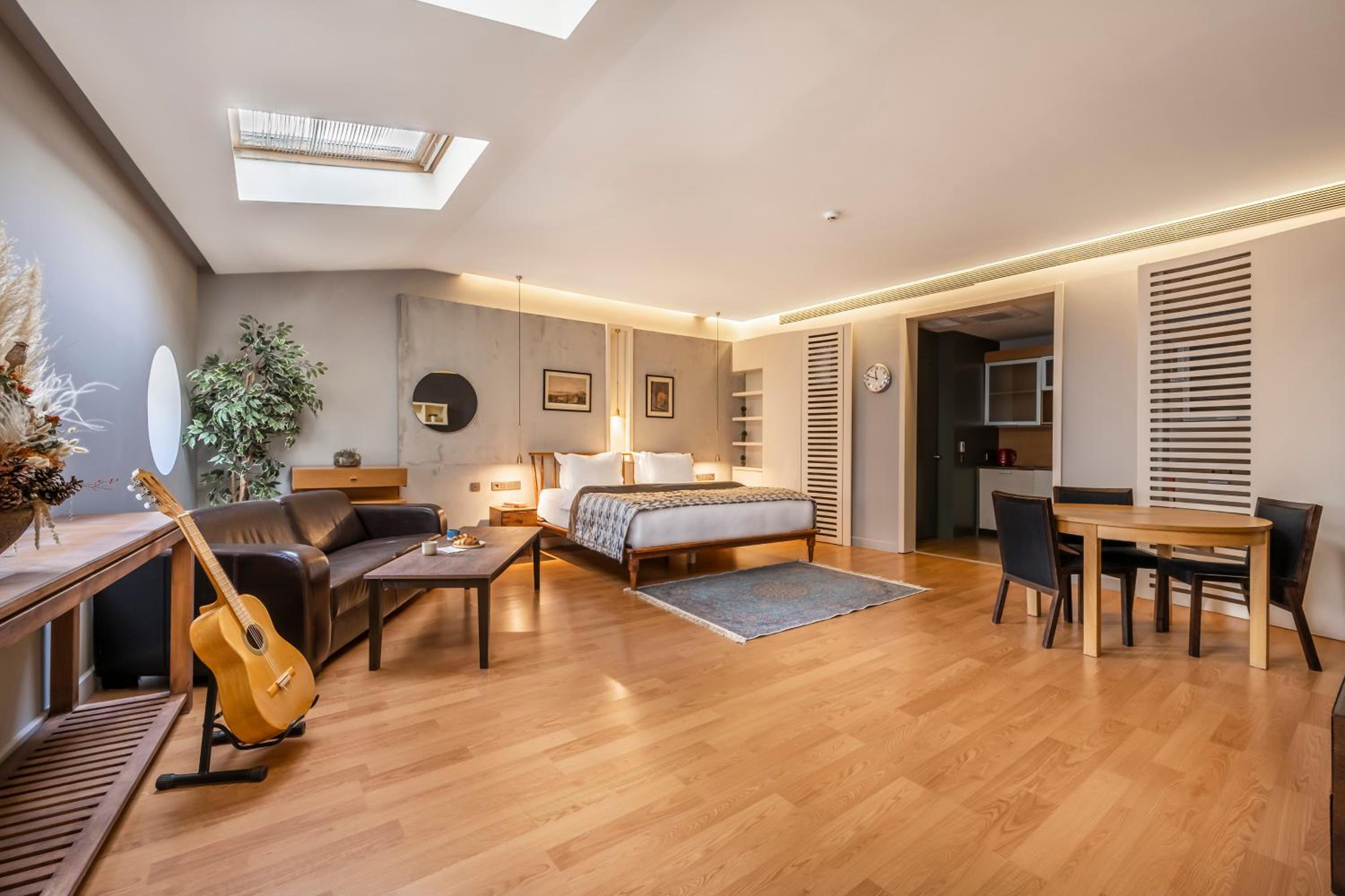 Executive Suite photo 1