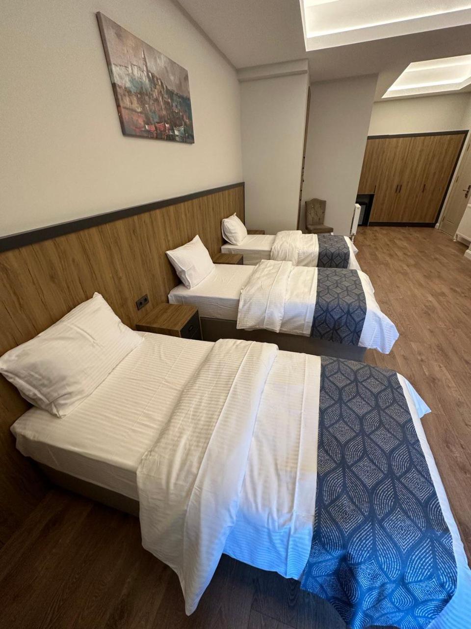 Deluxe Triple Room photo 3