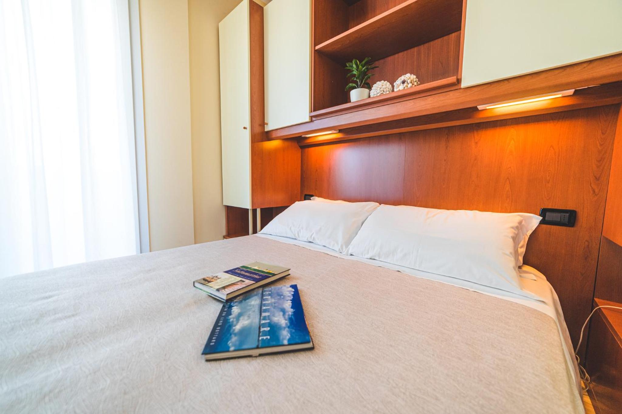 Double or Twin Room with Balcony - Photo 7
