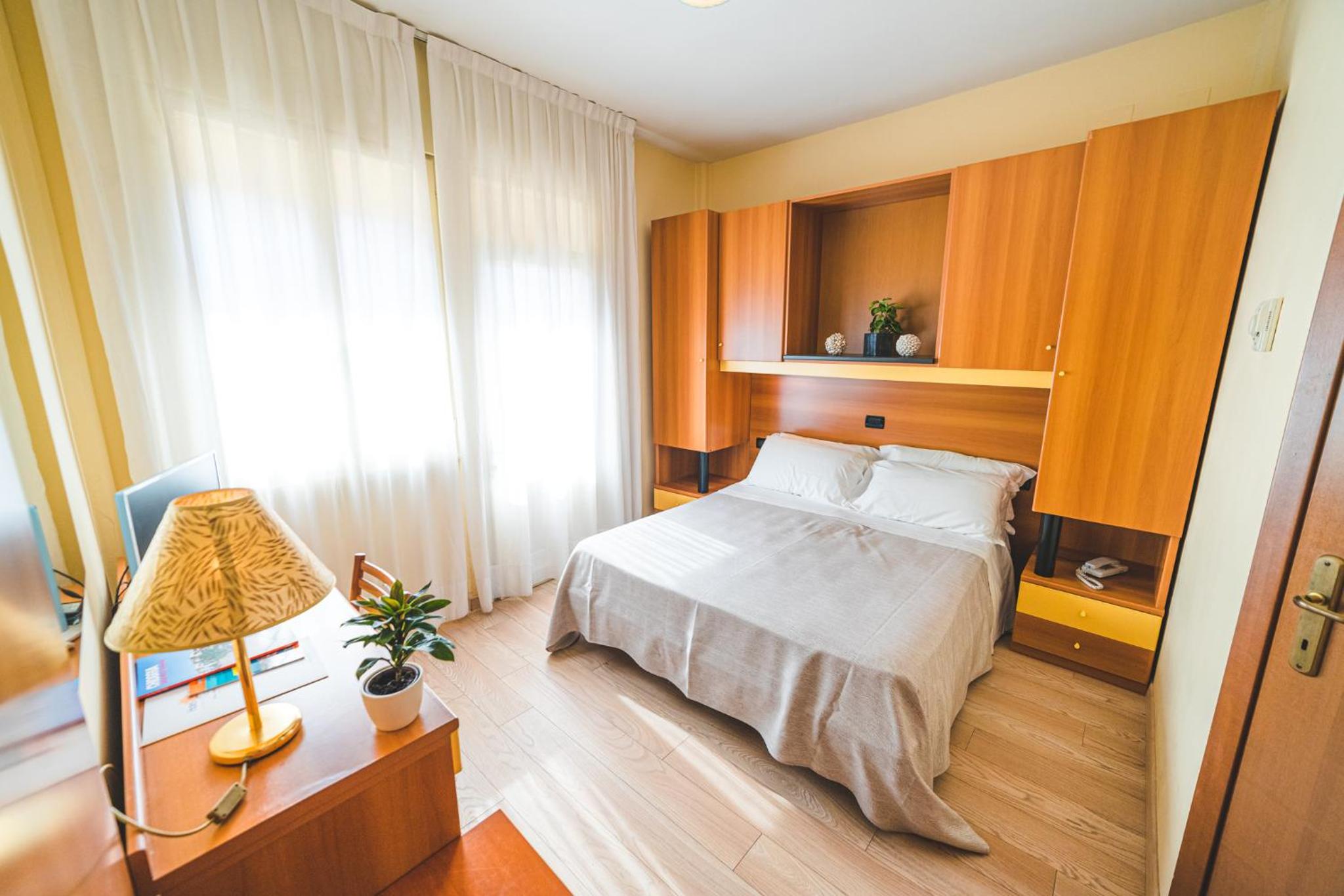 Double or Twin Room with Balcony - Photo 1