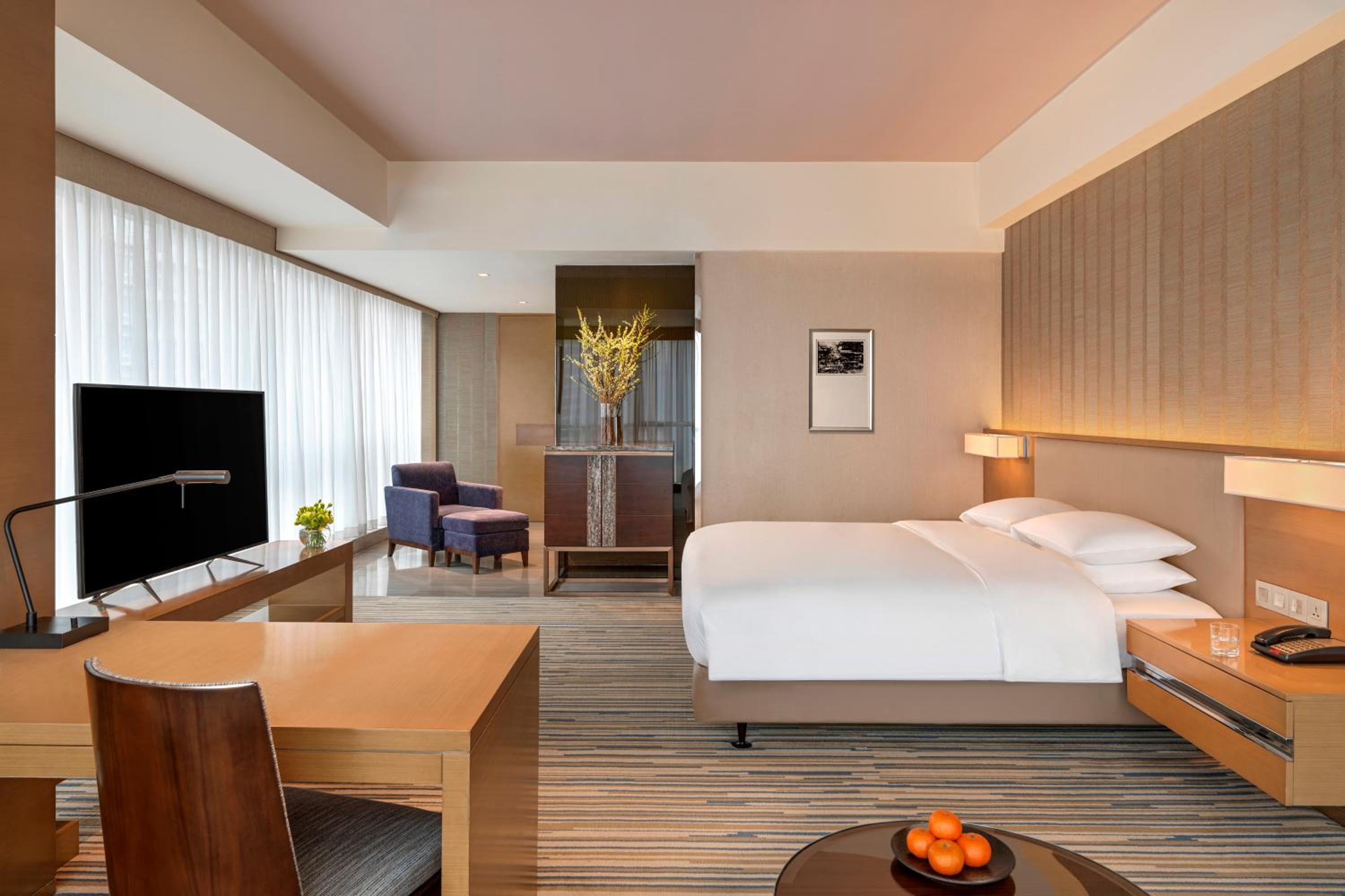 Deluxe King Room photo 2