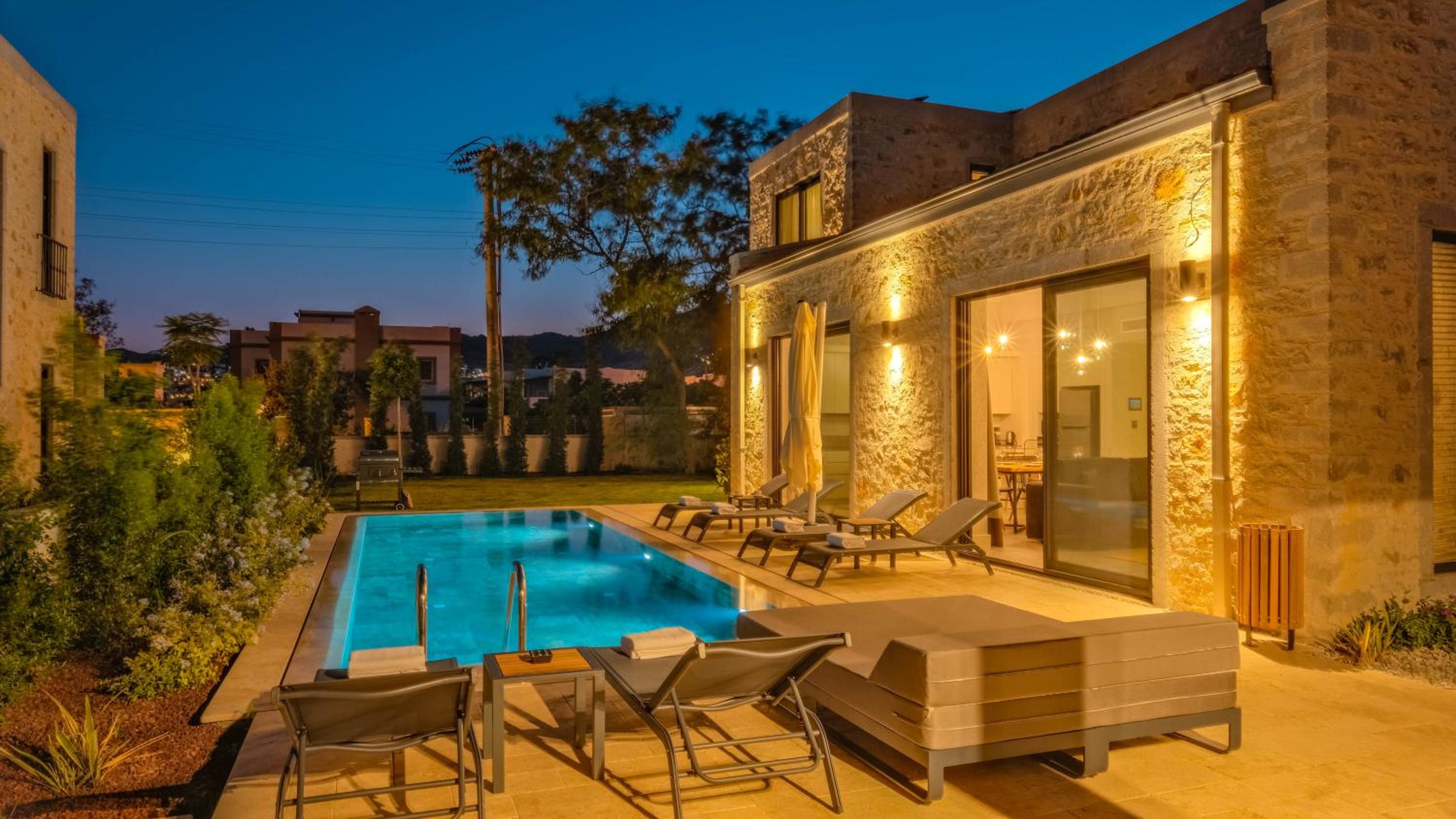 Villa with Private Pool - Photo 56