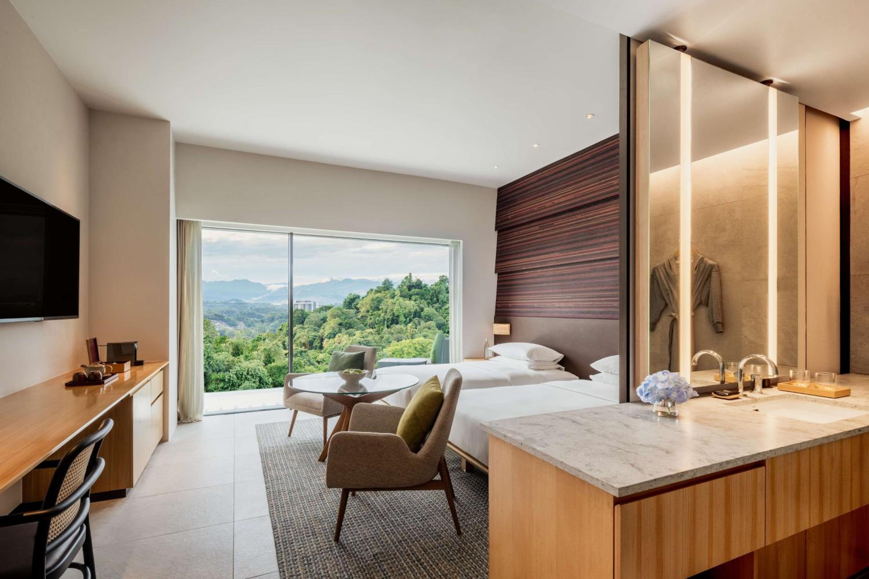 Twin Room with Hill View - Photo 4
