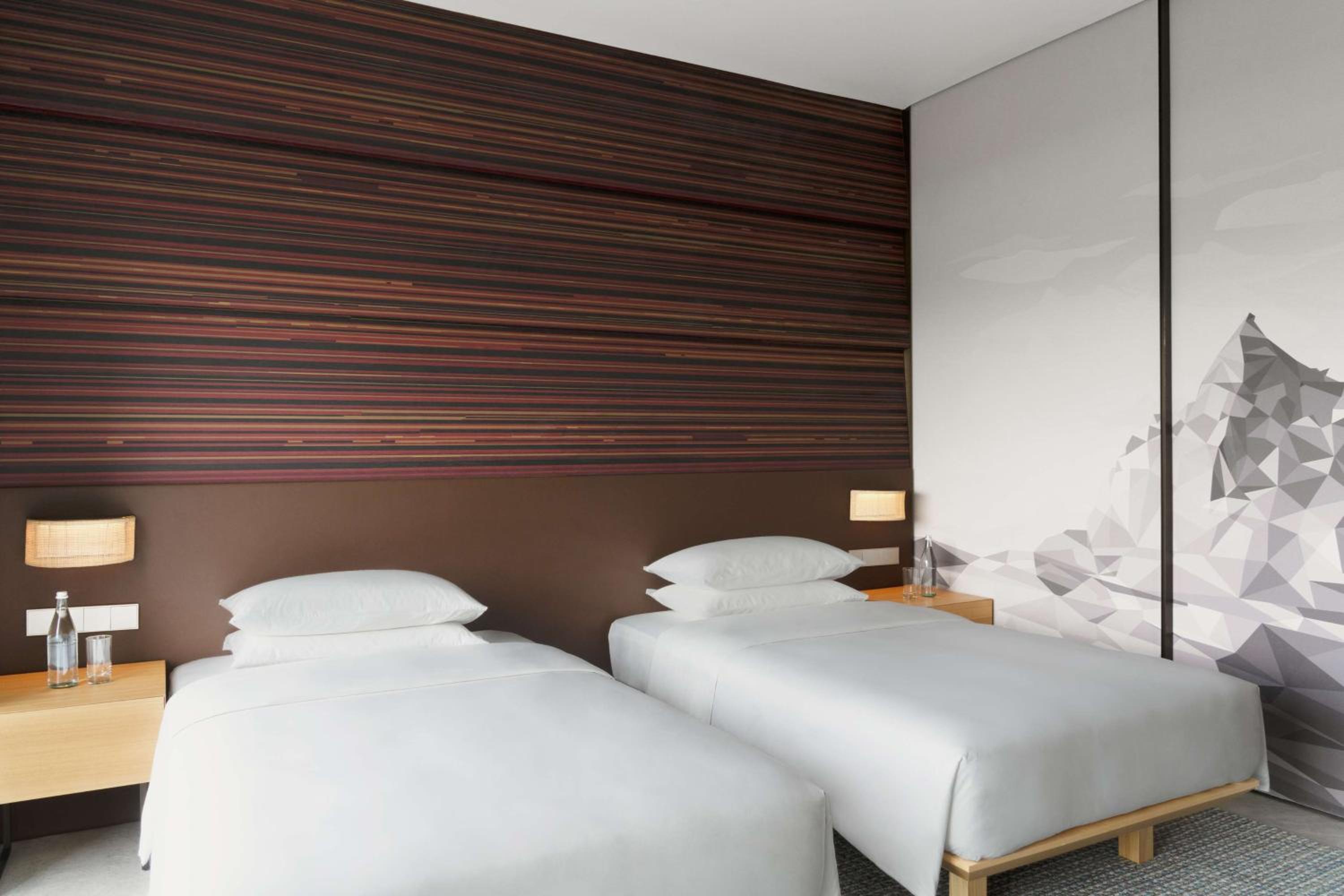 Twin Room with Hill View - Photo 3