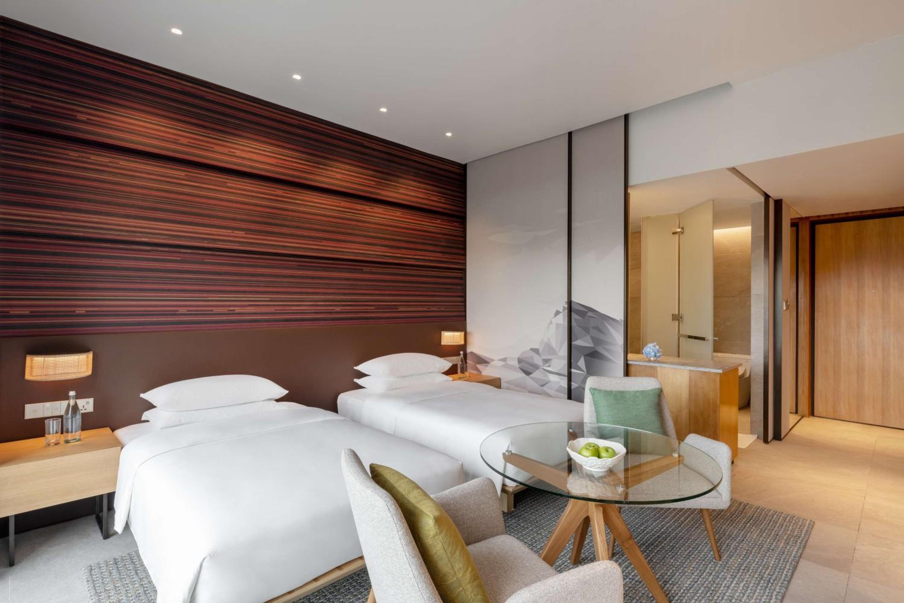 Twin Room with Hill View - Photo 2