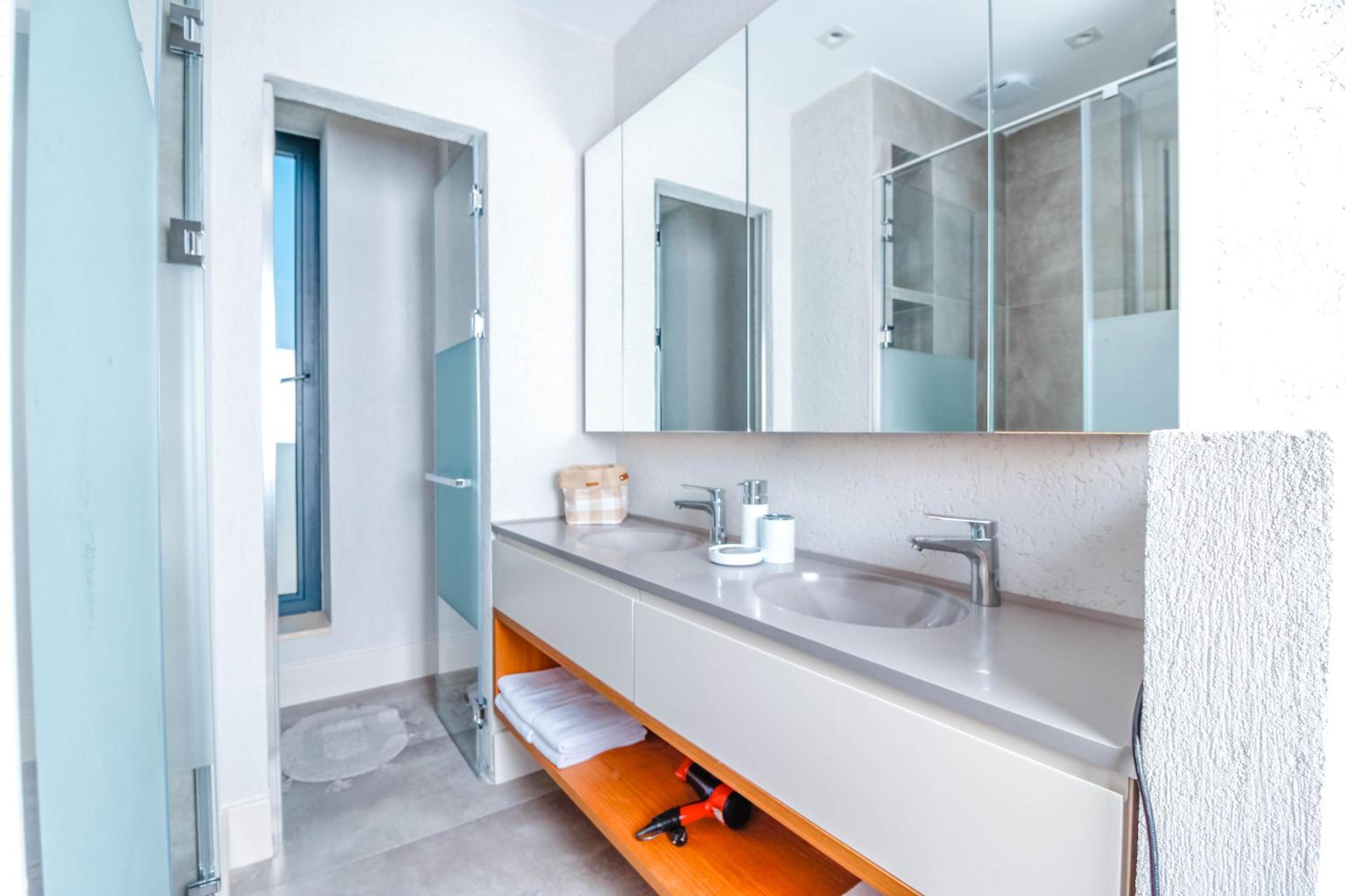 Villa with Private Pool - Photo 81