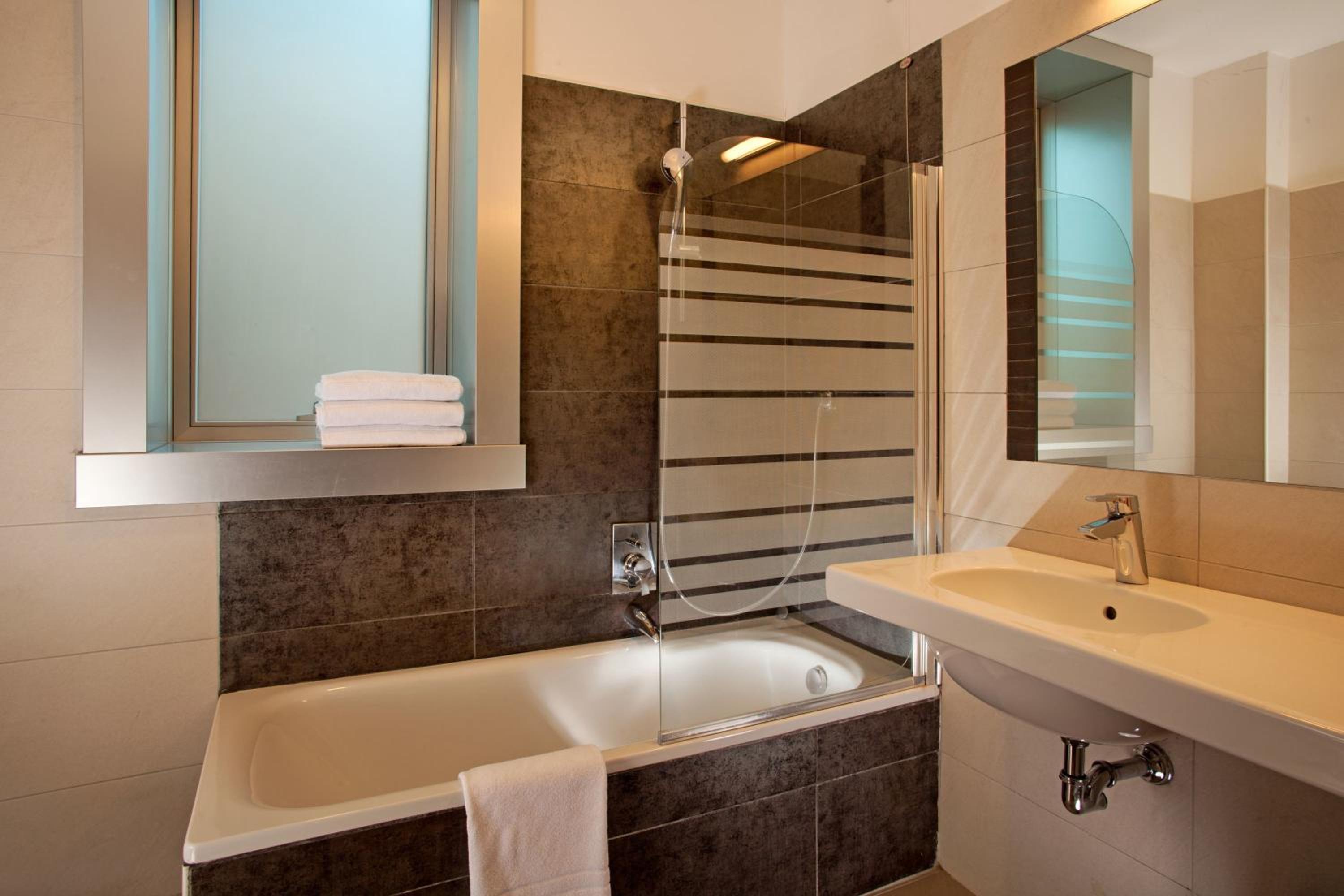 Superior Double or Twin Room photo 2
