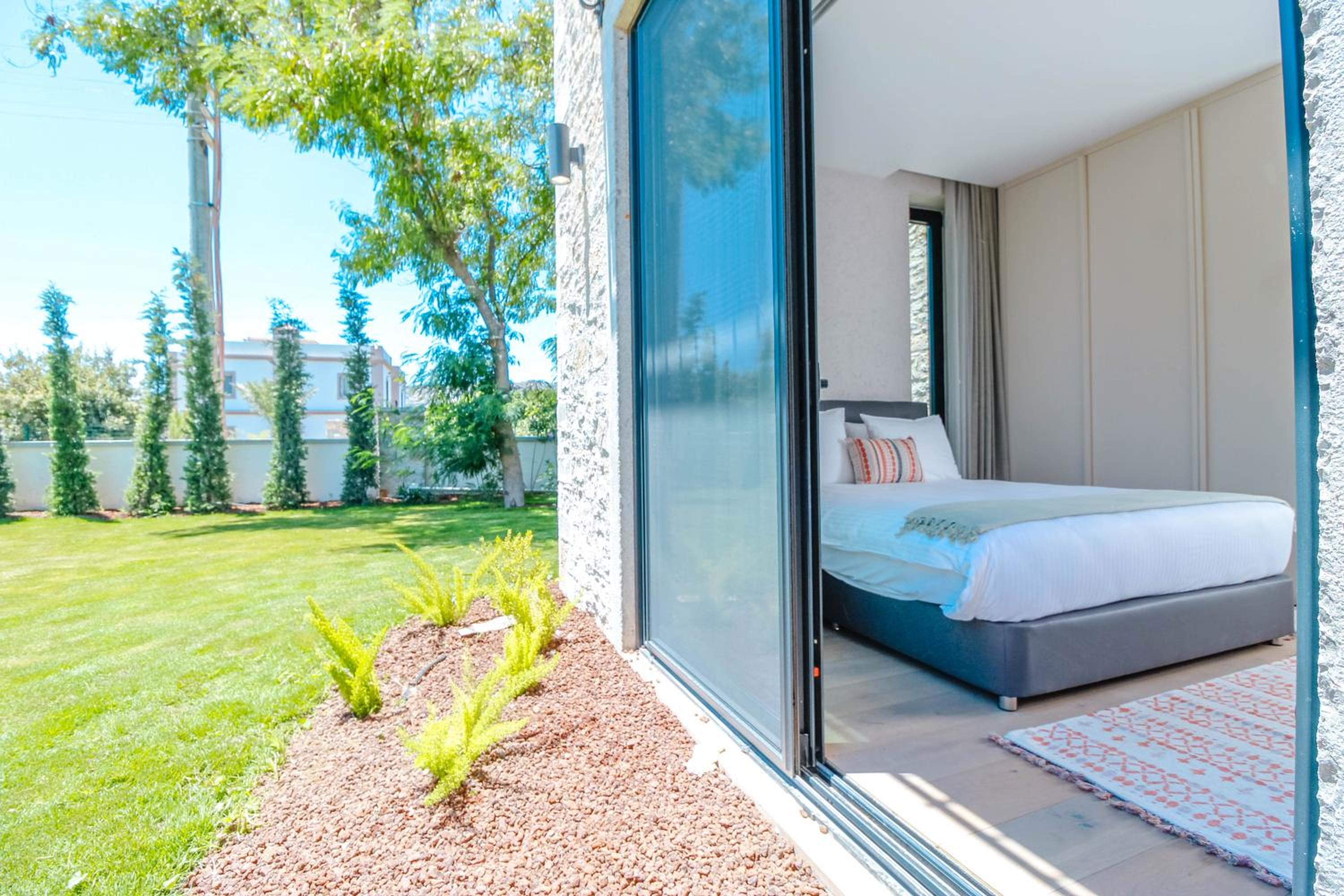Villa with Private Pool - Photo 97