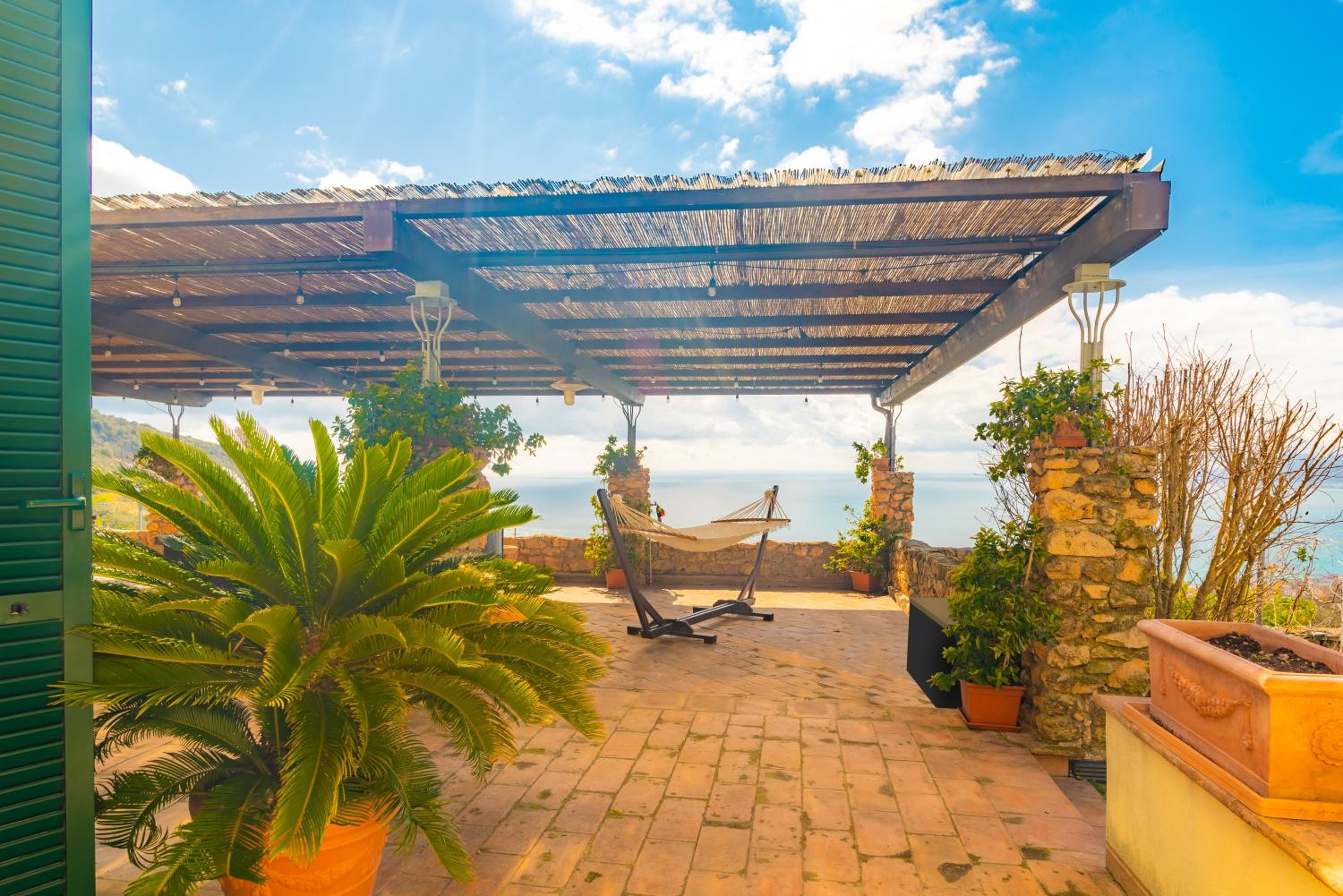 Three-Bedroom Villa photo 2
