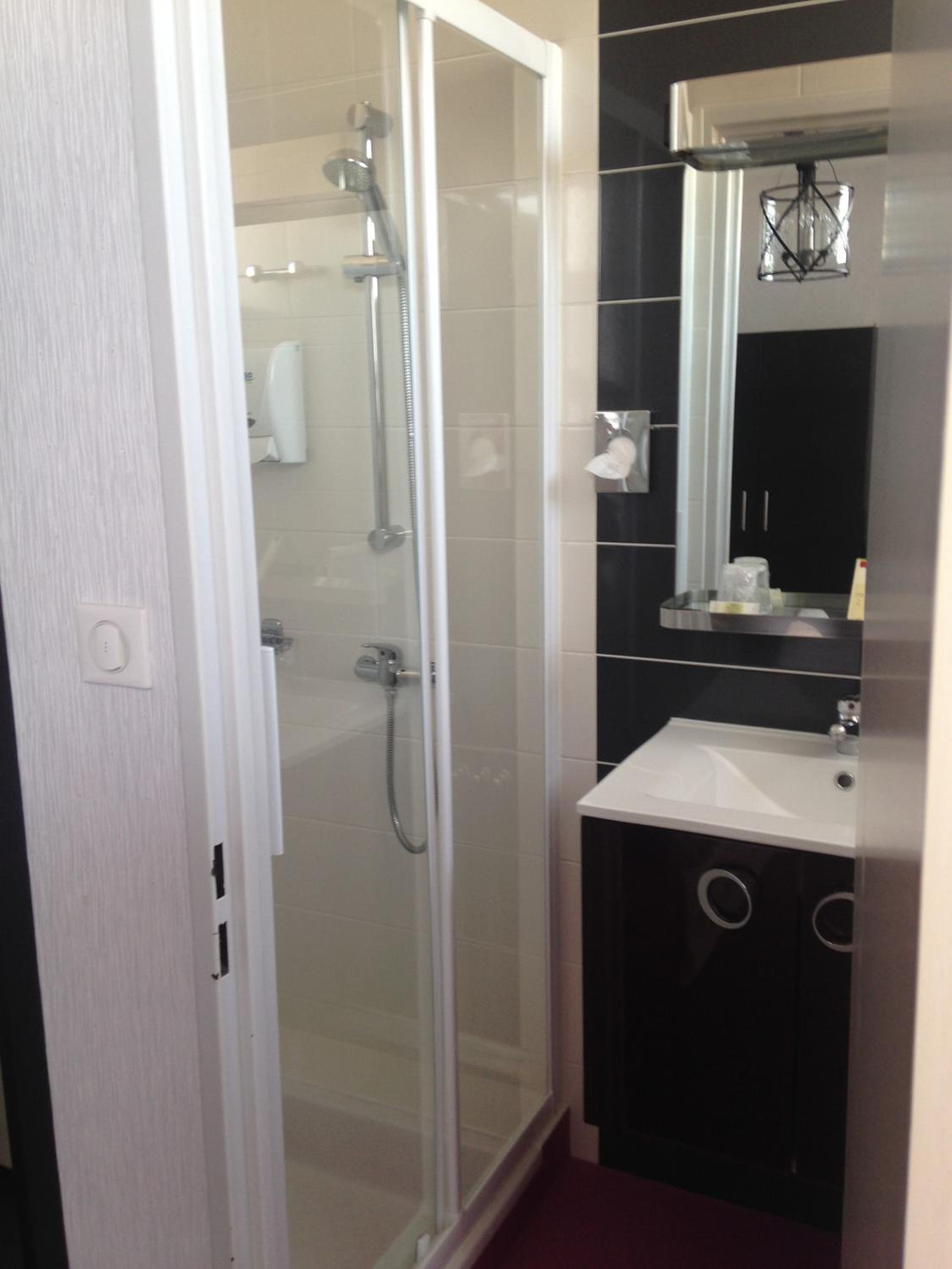 Double Room with King-Size Bed (Balcony) photo 3