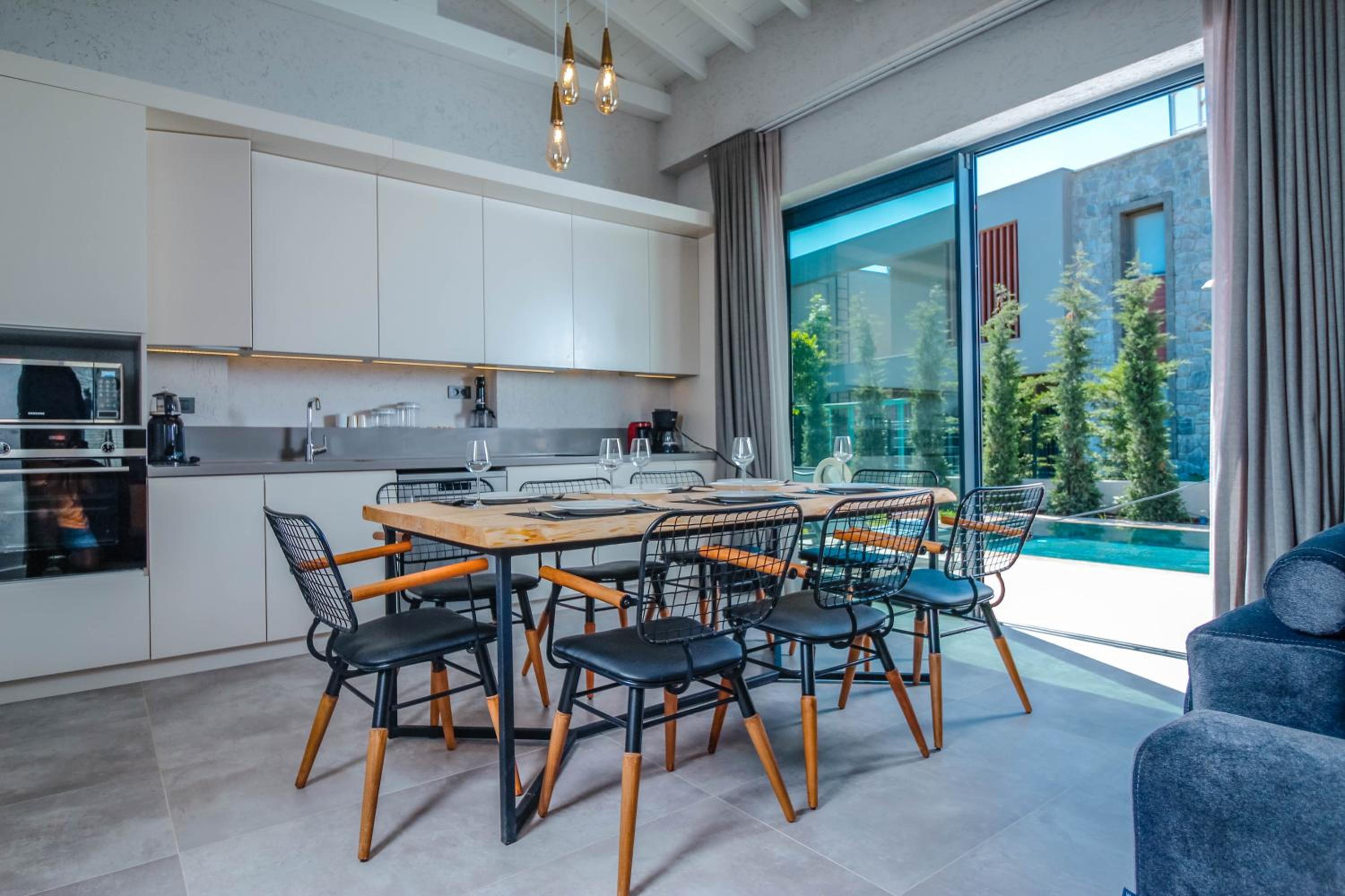 Villa with Private Pool - Photo 40