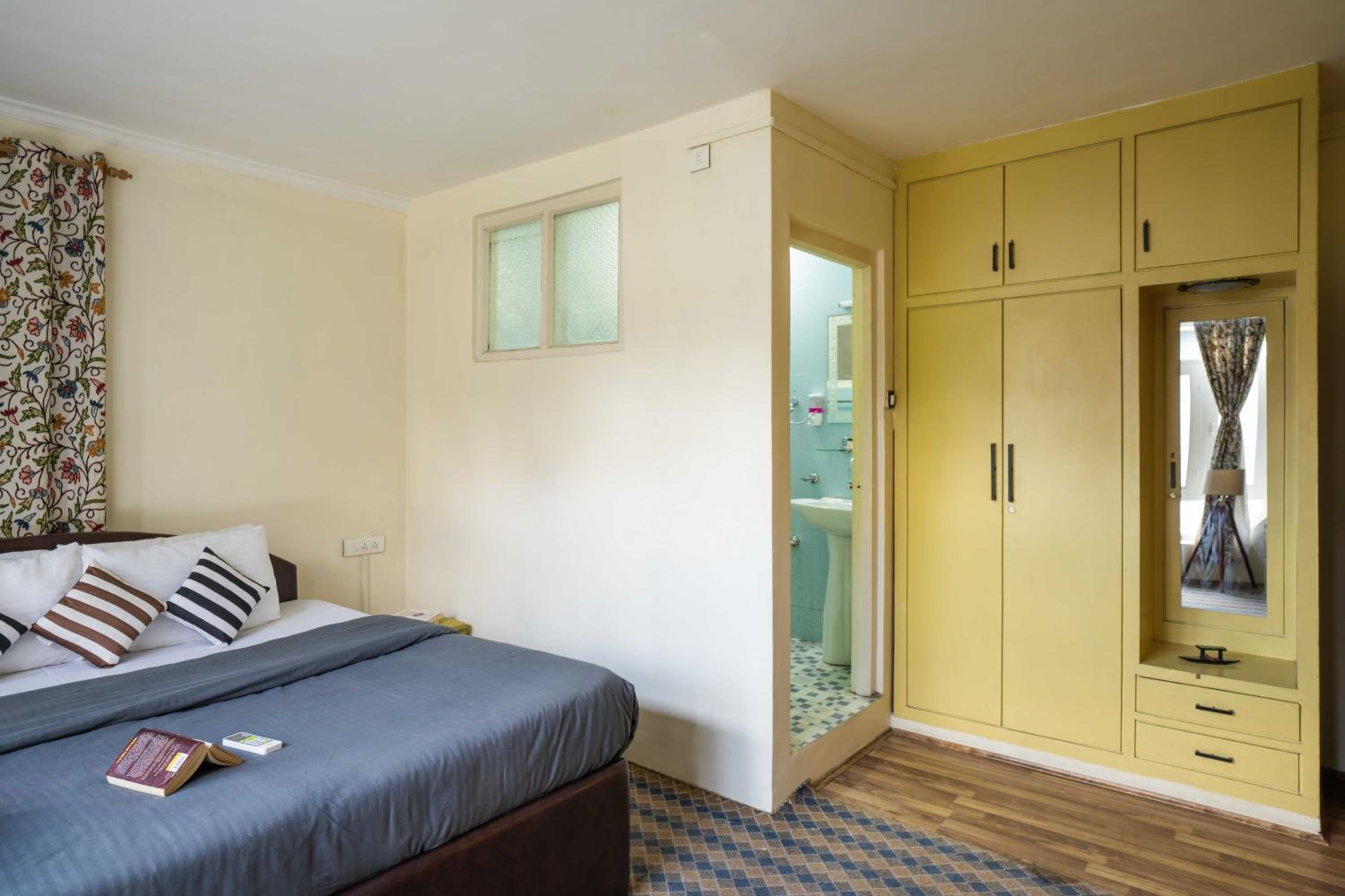 Semi Deluxe Room with Garden View - Photo 5