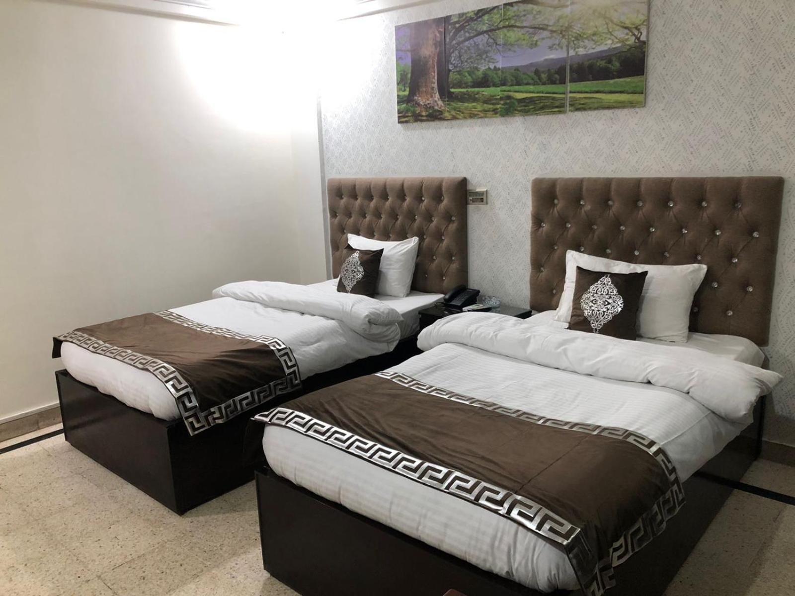 Twin Room with City View photo 1