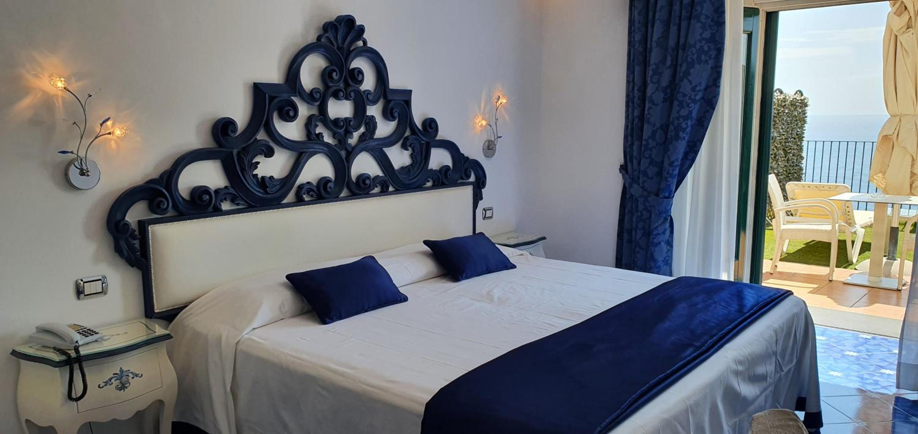 Deluxe Double Room with Sea View