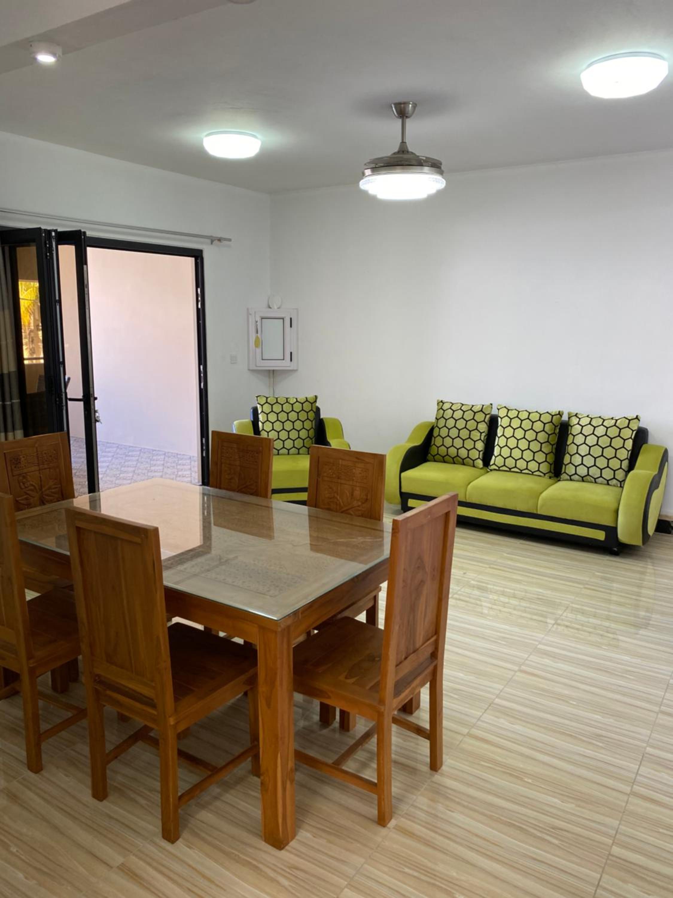 Apartment with Balcony photo 3