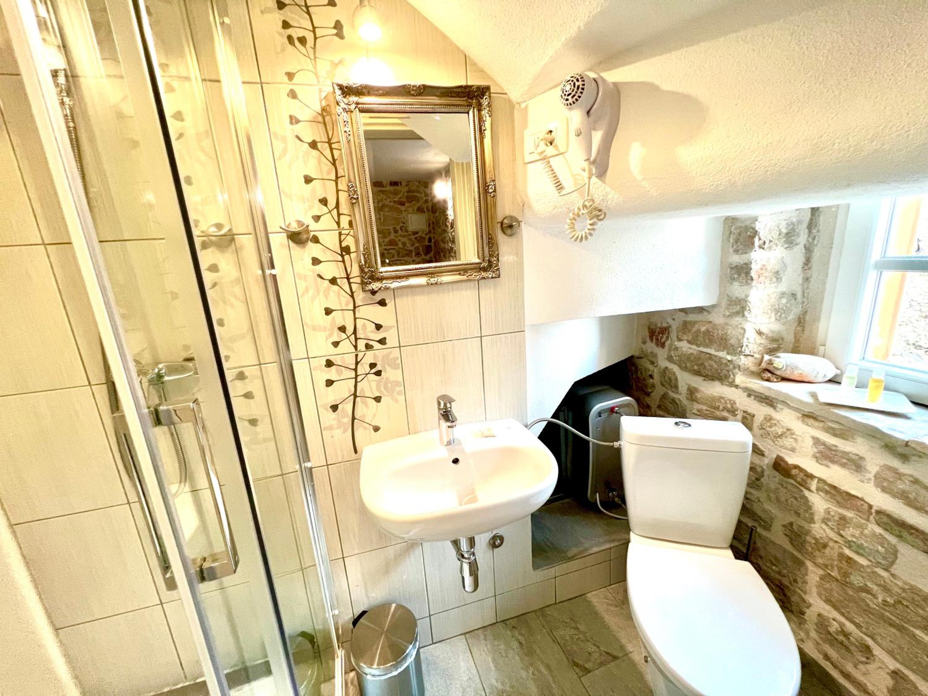 Double Room with Sea View - Photo 55