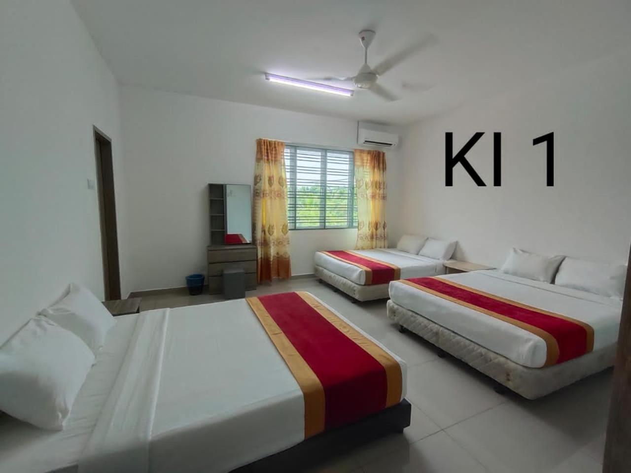 Four-Bedroom House photo 2