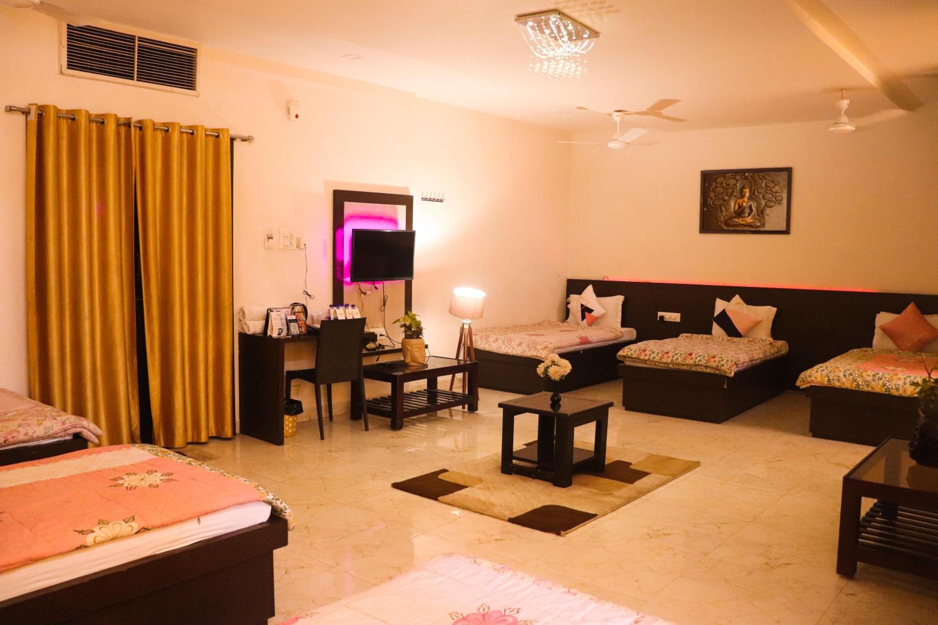 Family Suite - Photo 1