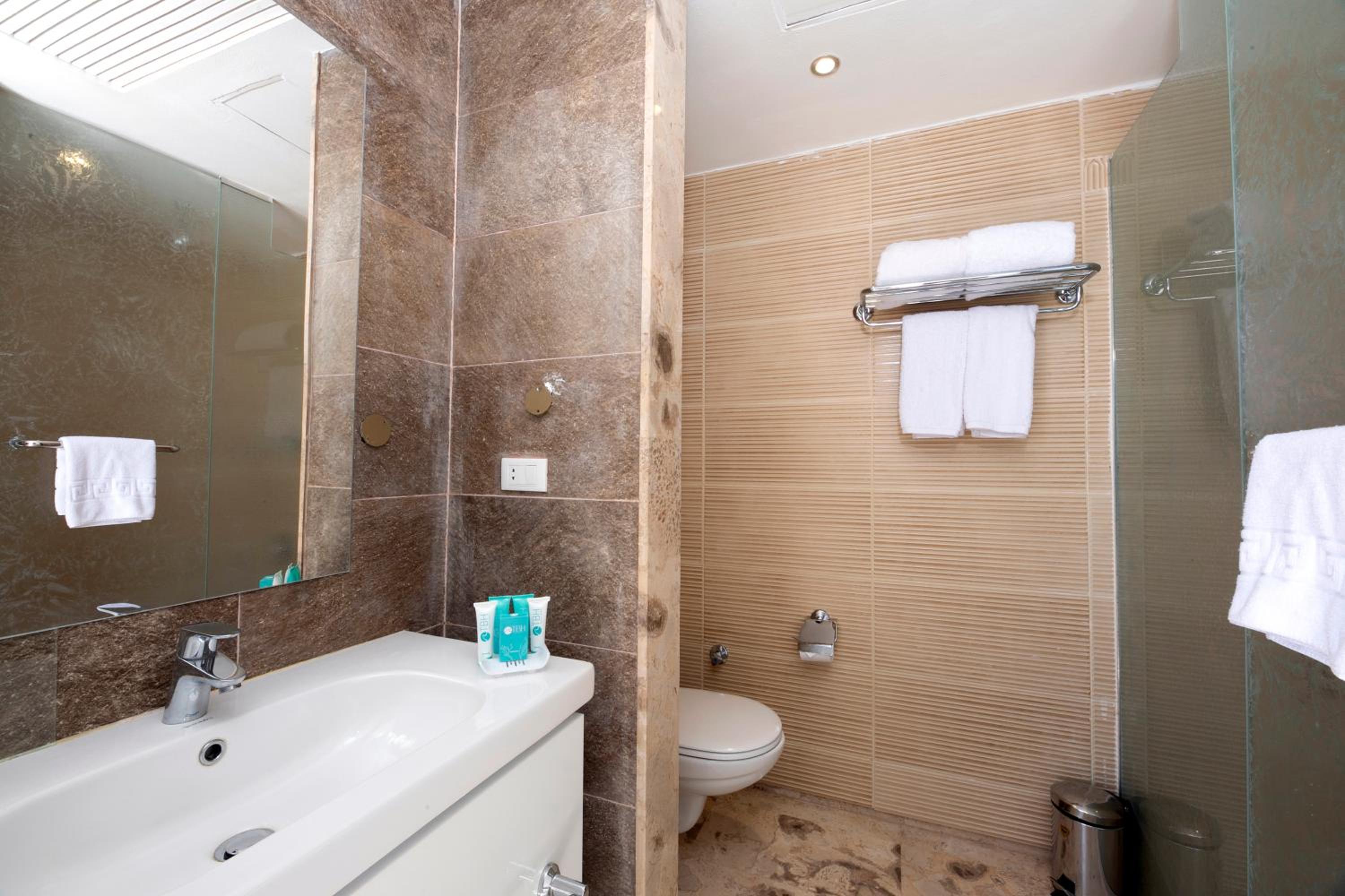 Economy Double Room - Photo 2