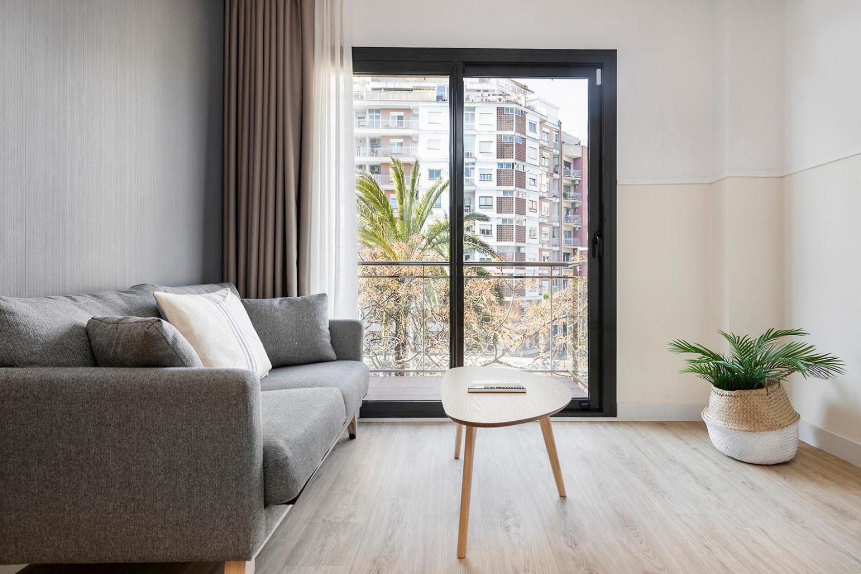 Two-Bedroom Apartment with Balcony photo 3