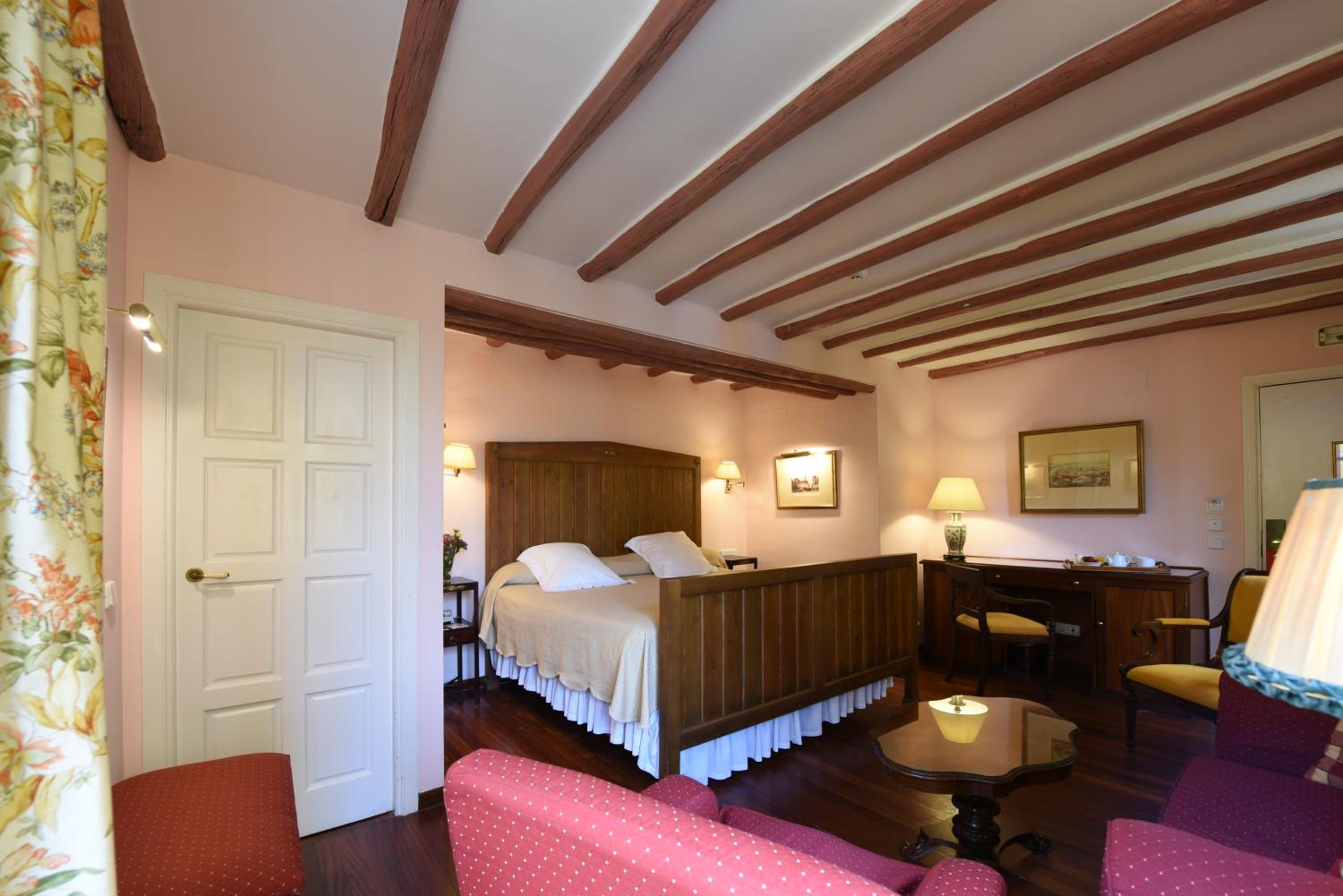 Superior Double Room - Photo 17