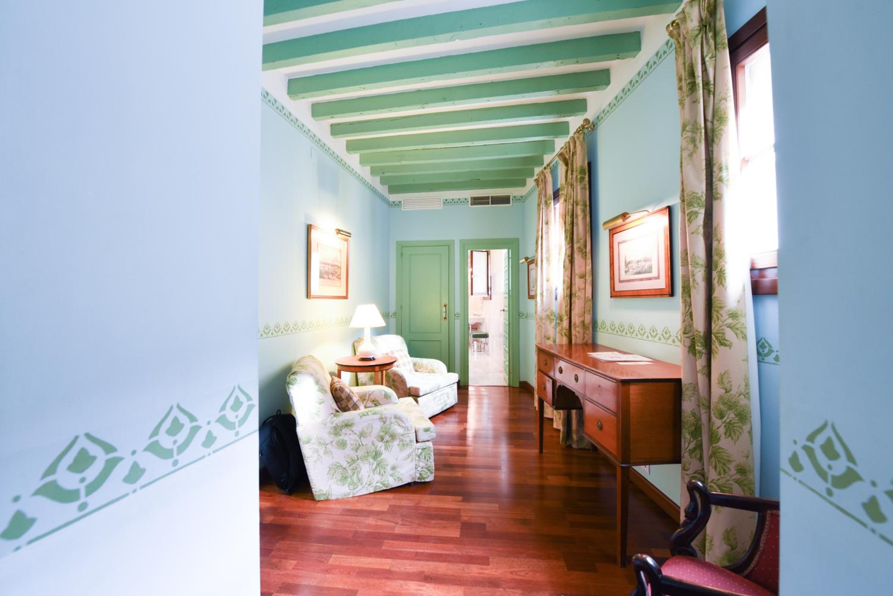 Superior Double Room - Photo 5