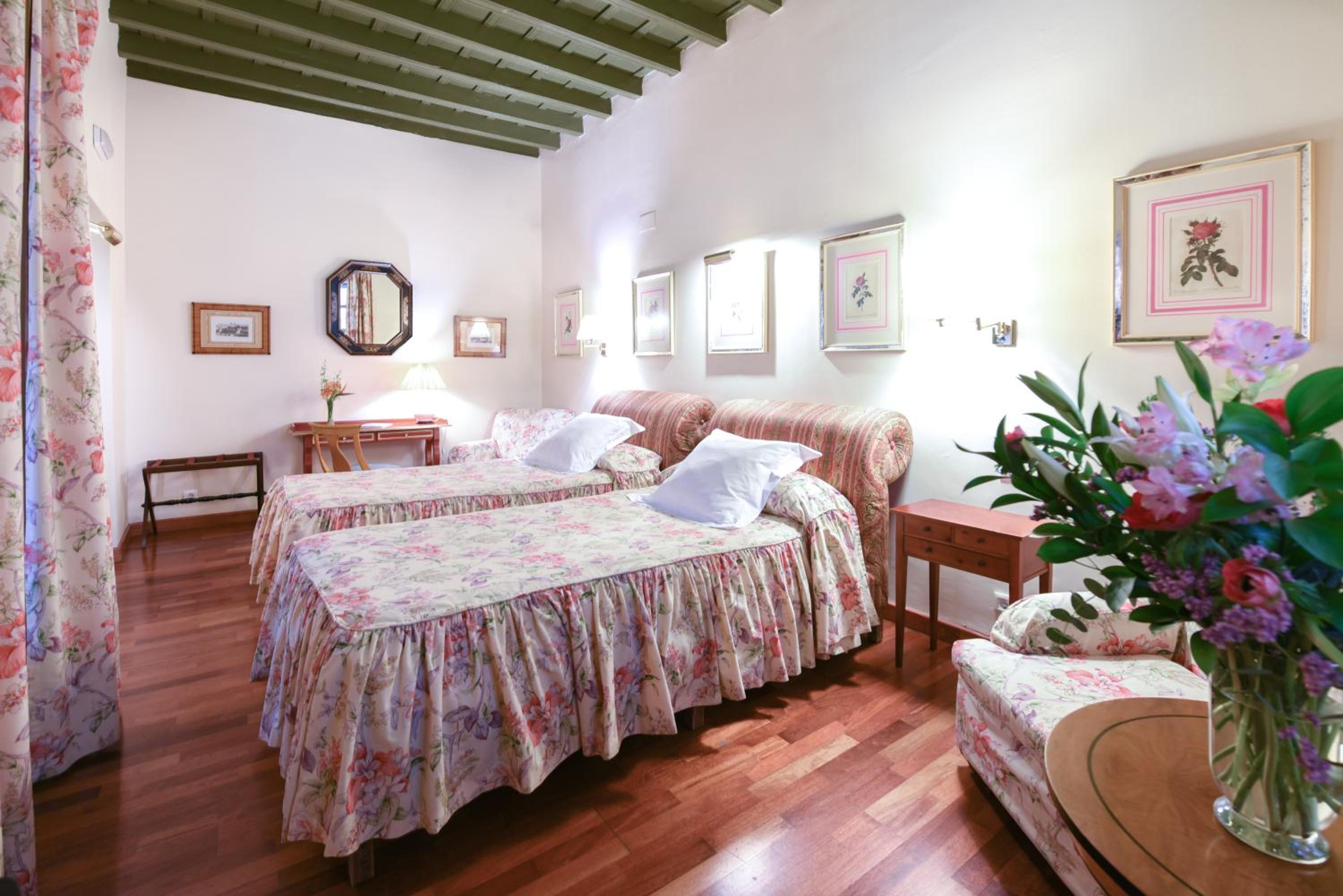 Double Room - Photo 4