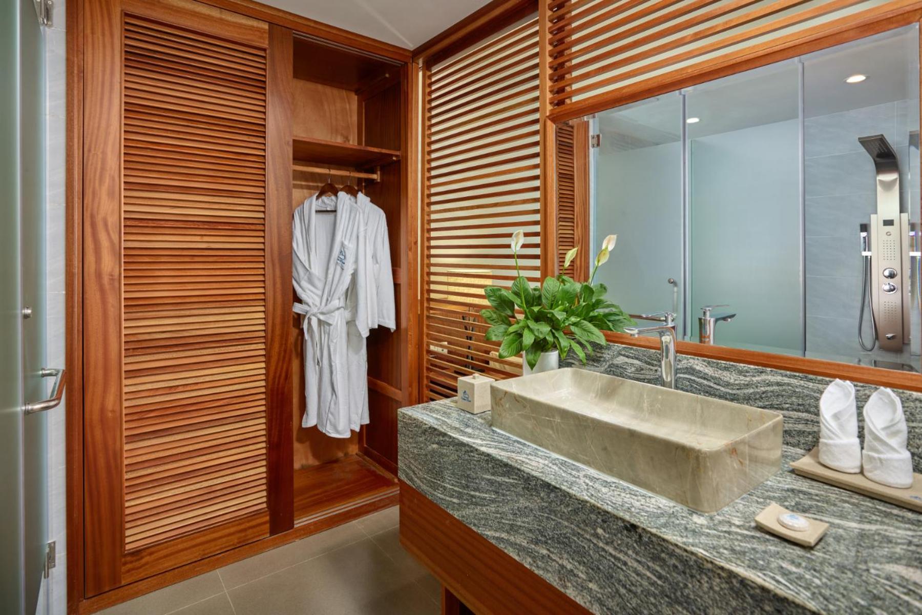 One-Bedroom Villa - Photo 6