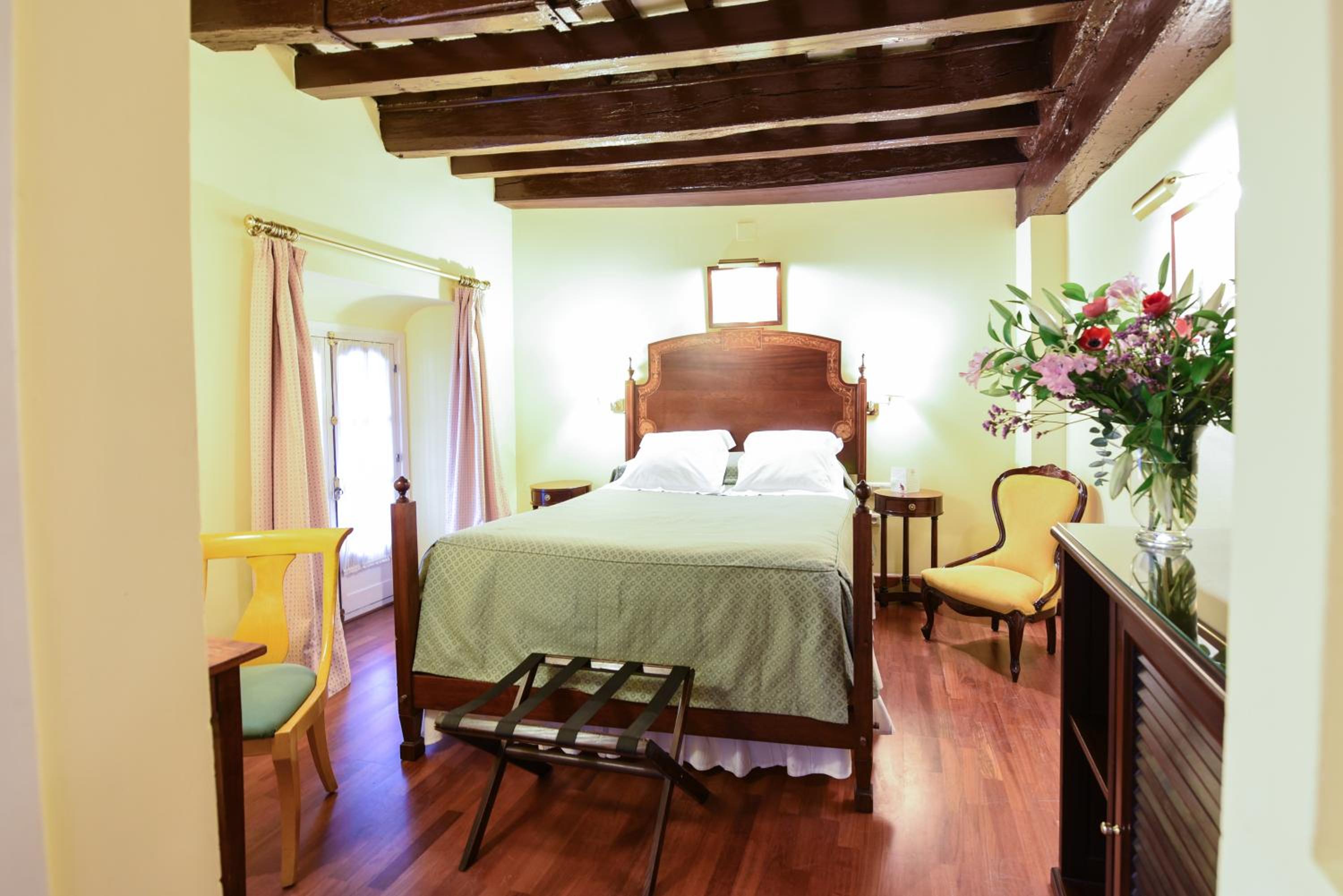 Single Room - Photo 5