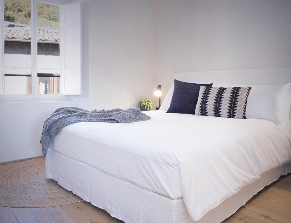 Deluxe Family Suite - Photo 2
