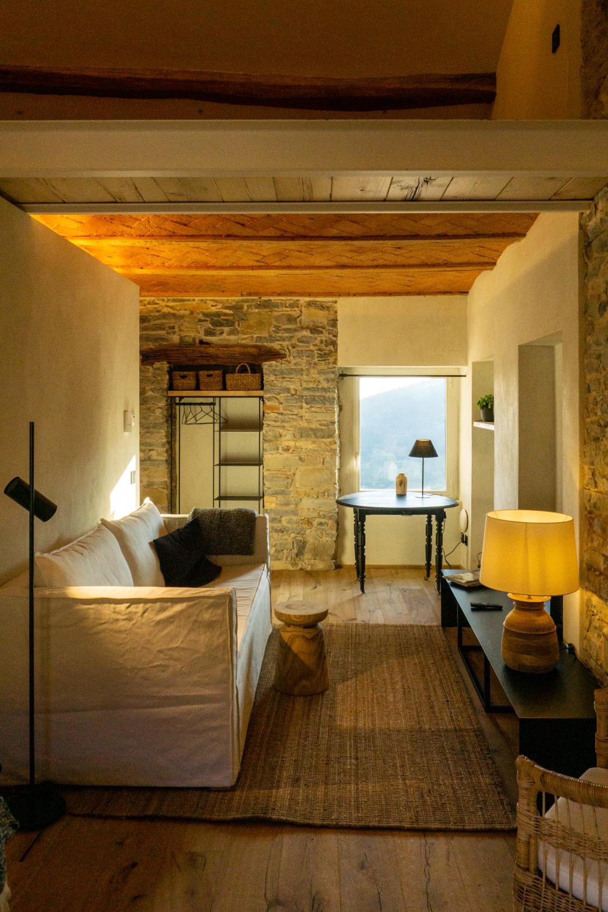 Deluxe Family Suite - Photo 1