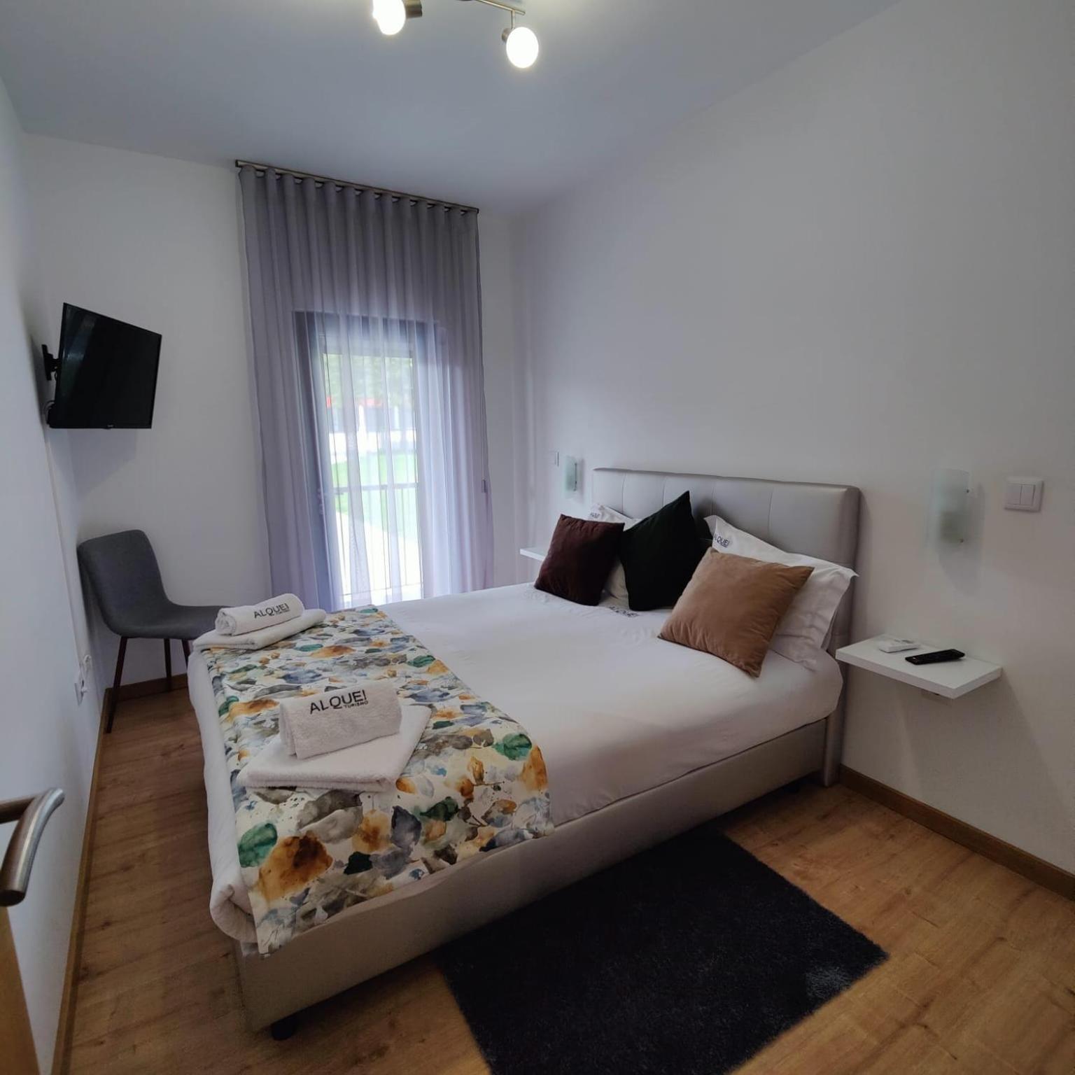 Two-Bedroom House - Photo 40