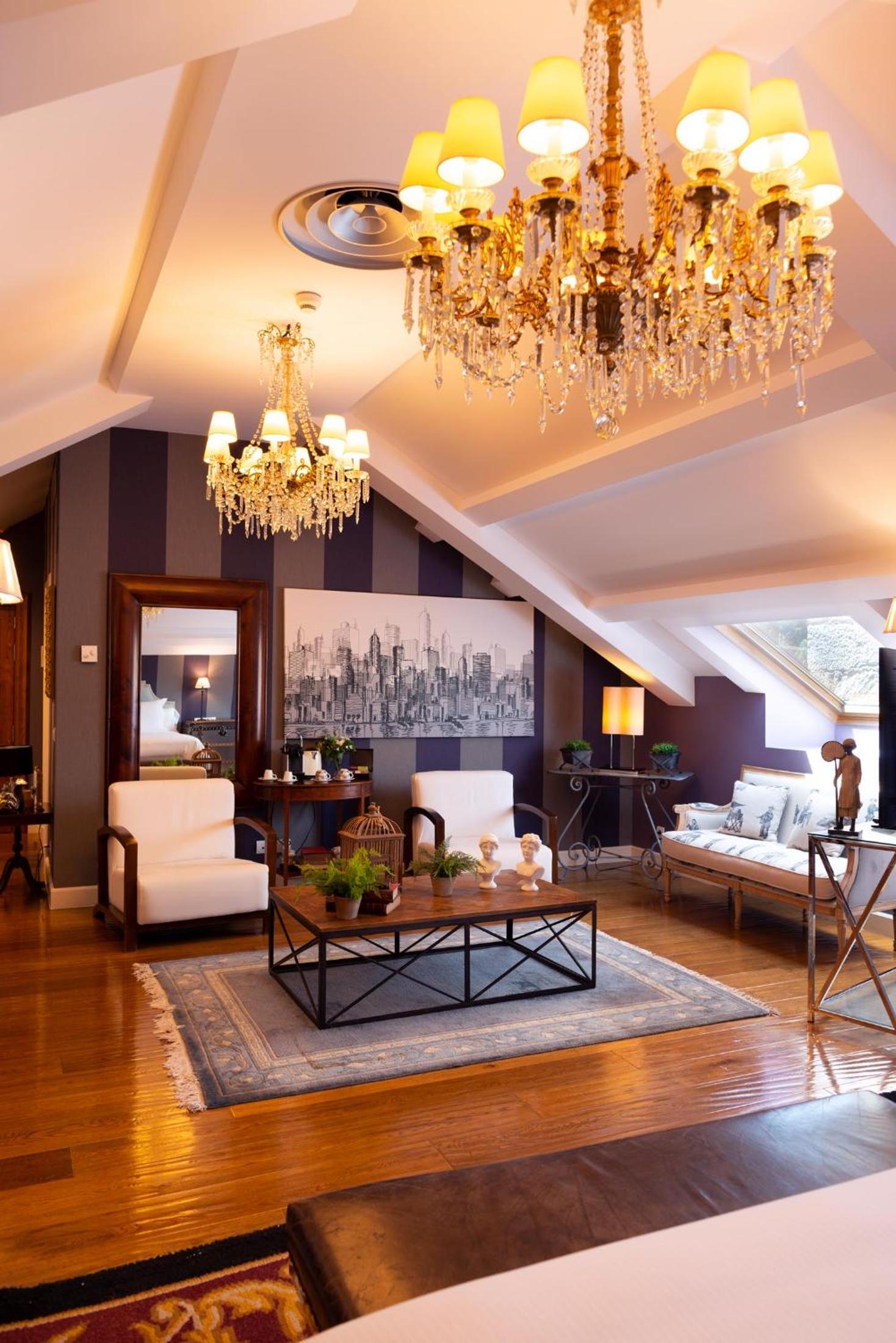 Suite - Photo 8