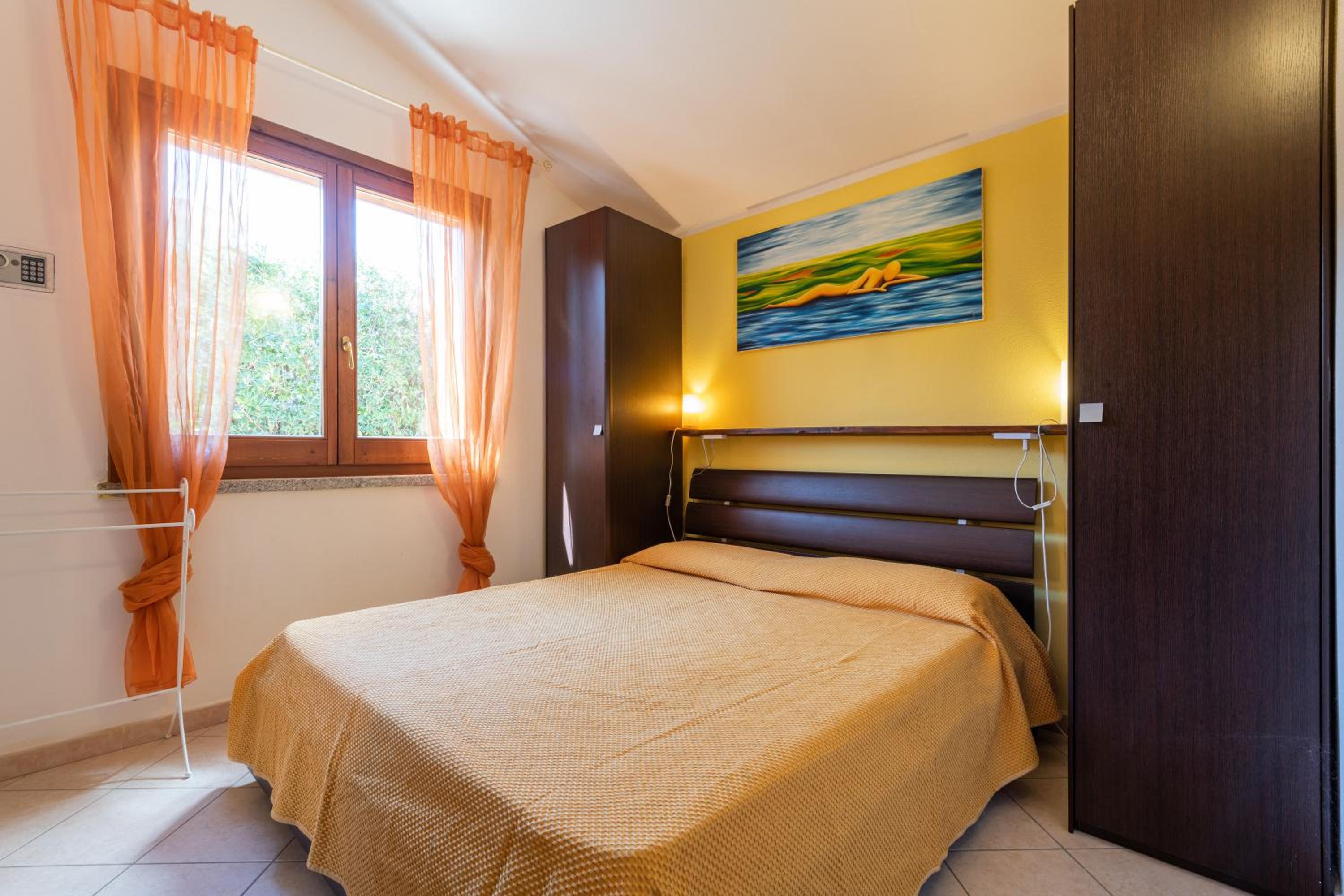 Two-Bedroom House photo 2