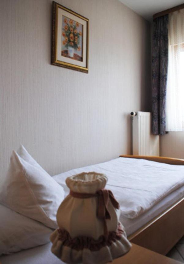 Single Room photo 1