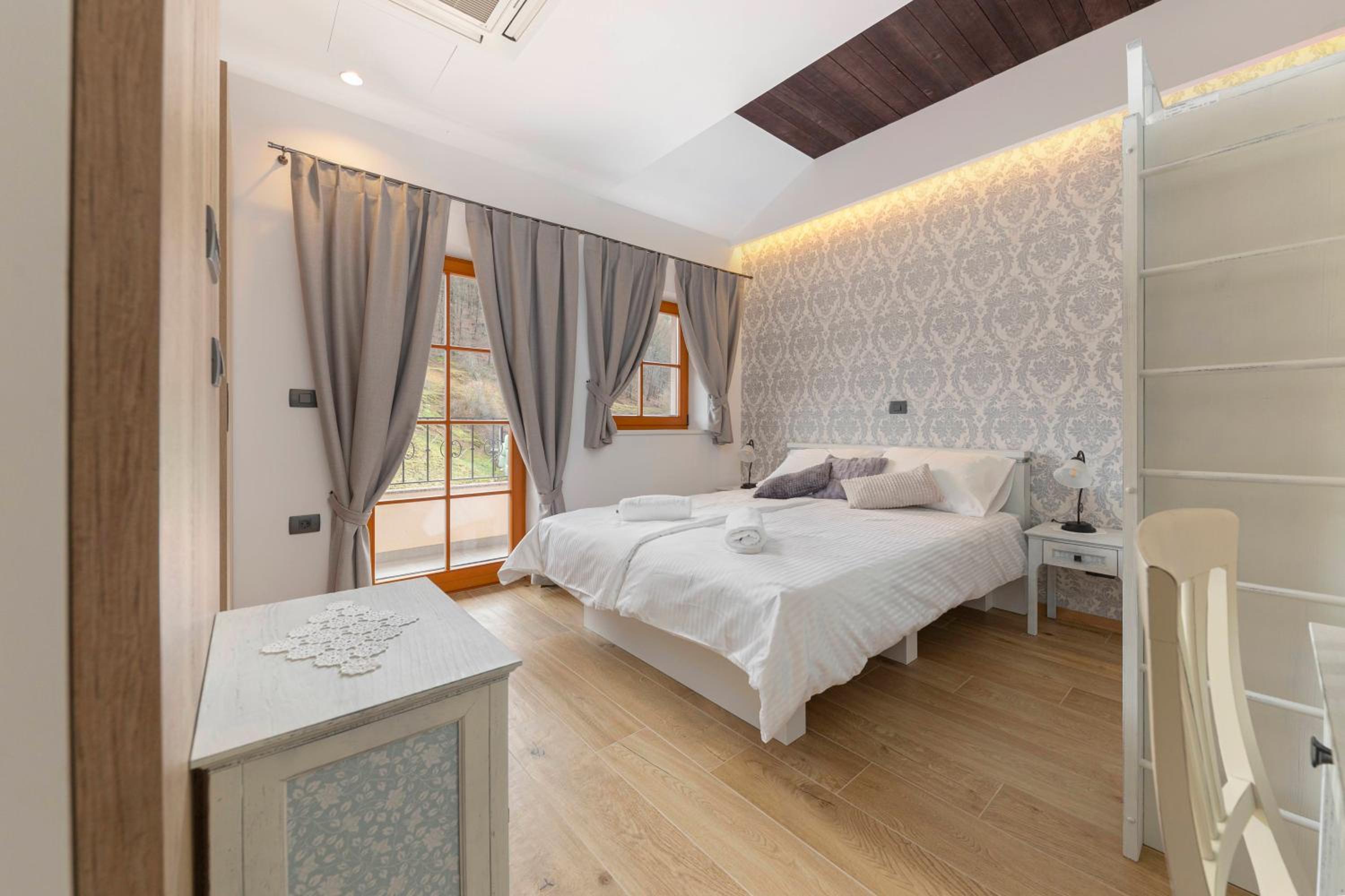 Deluxe Double Room with Balcony