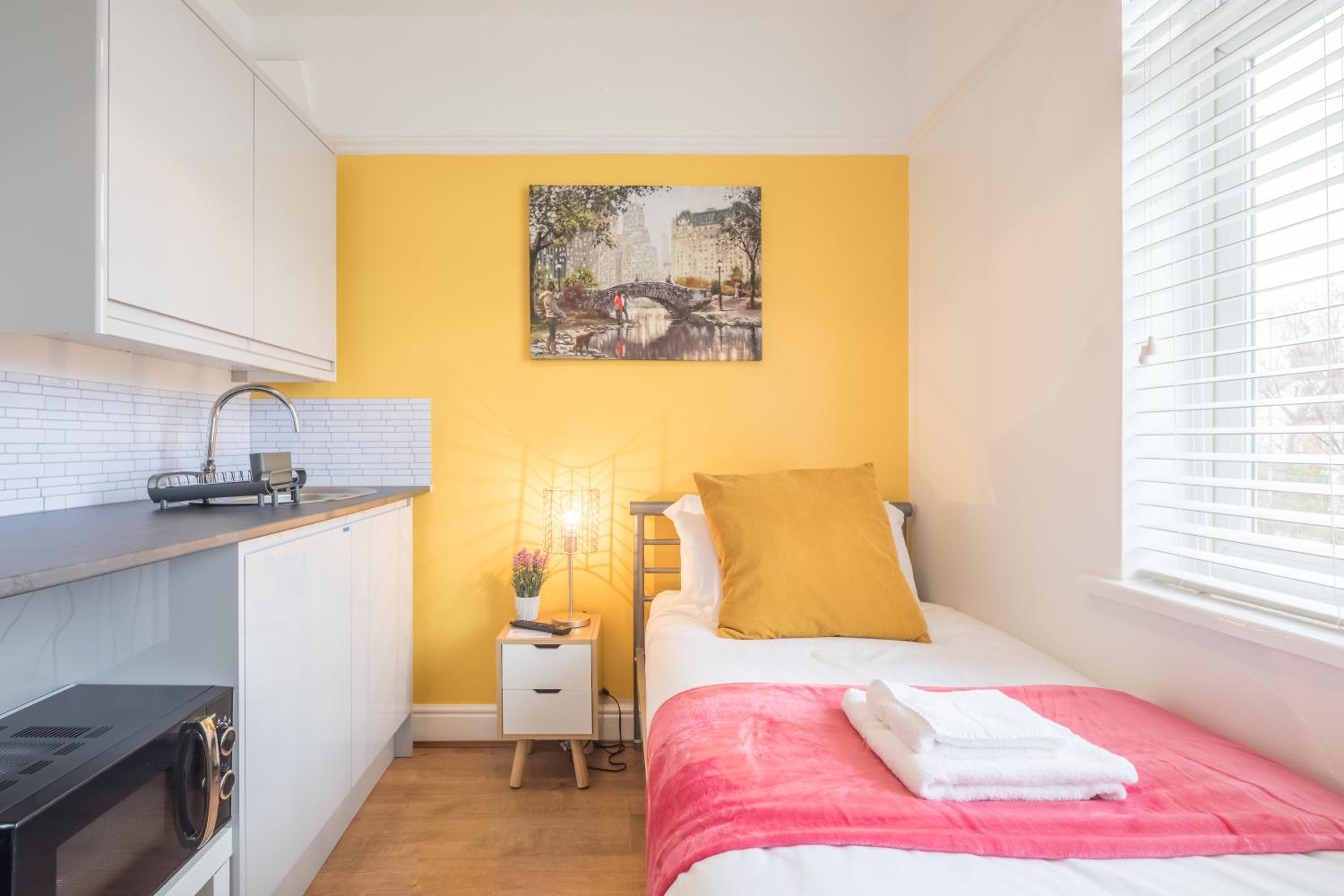 Studio Apartment