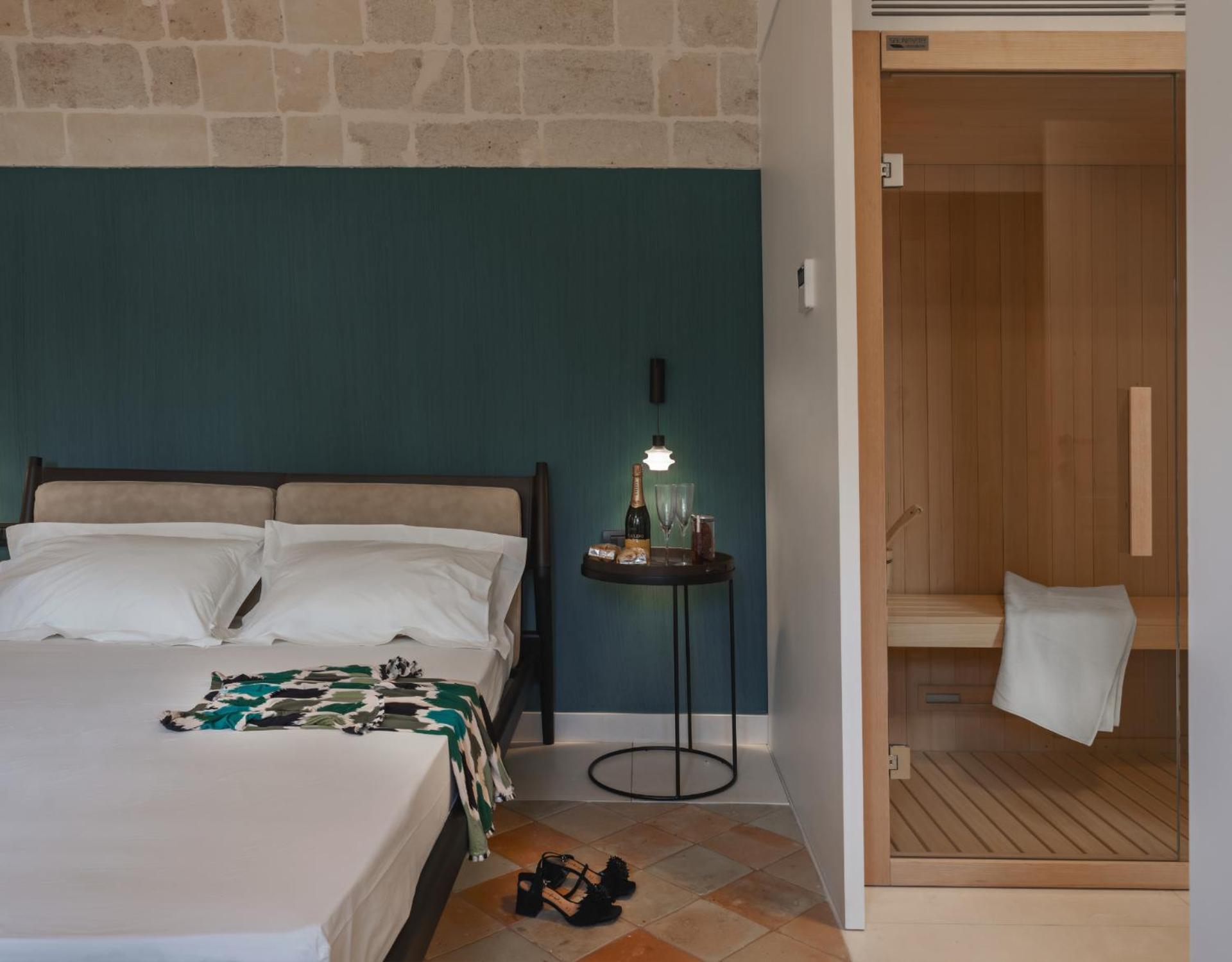 One-Bedroom Apartment - Photo 1