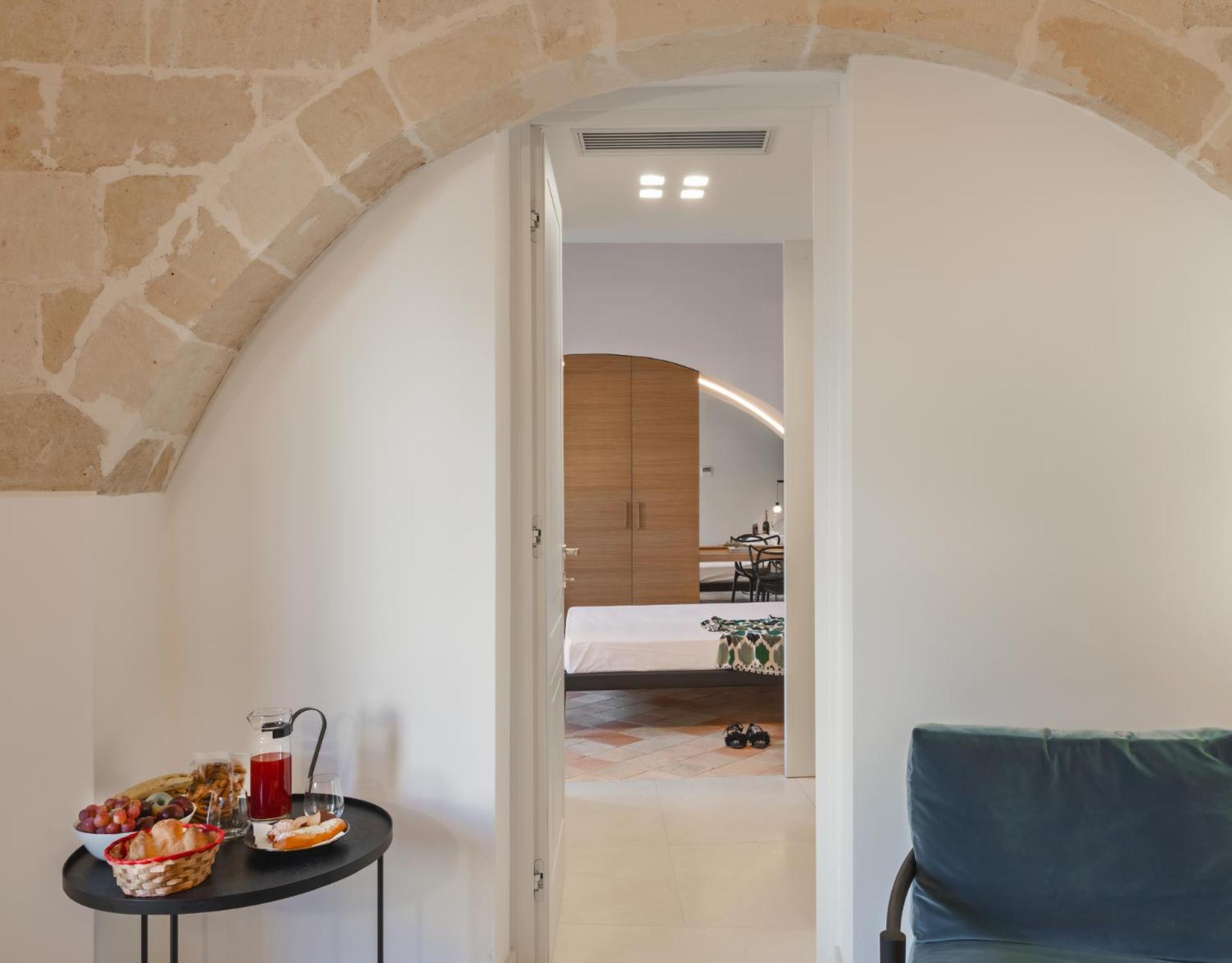 One-Bedroom Apartment - Photo 9