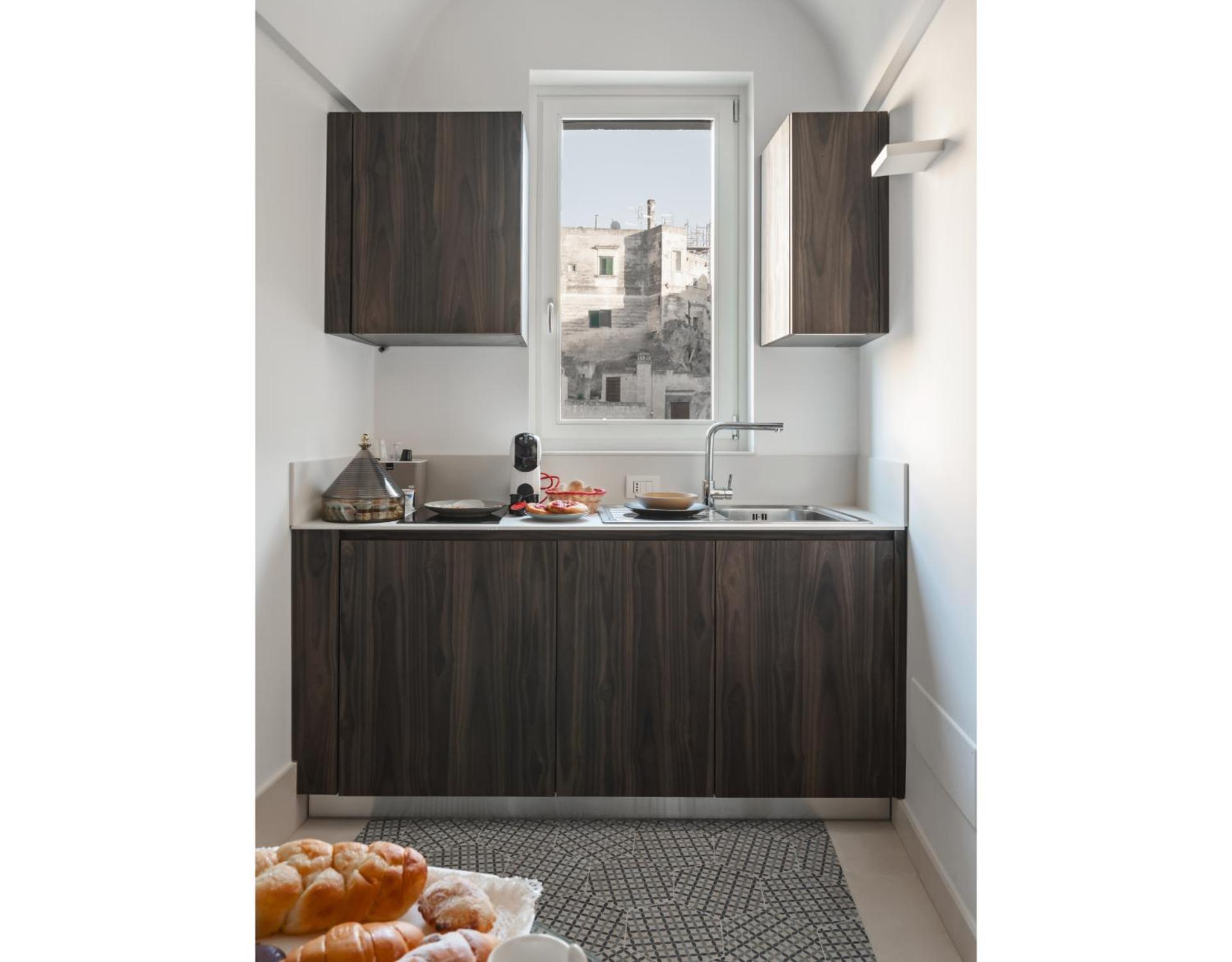 One-Bedroom Apartment - Photo 35