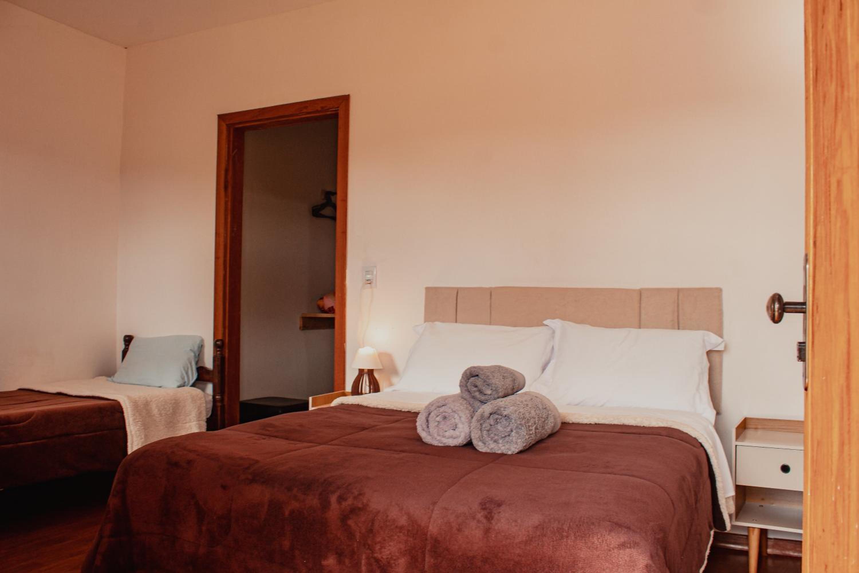 Deluxe Double Room with Extra Bed - Photo 4