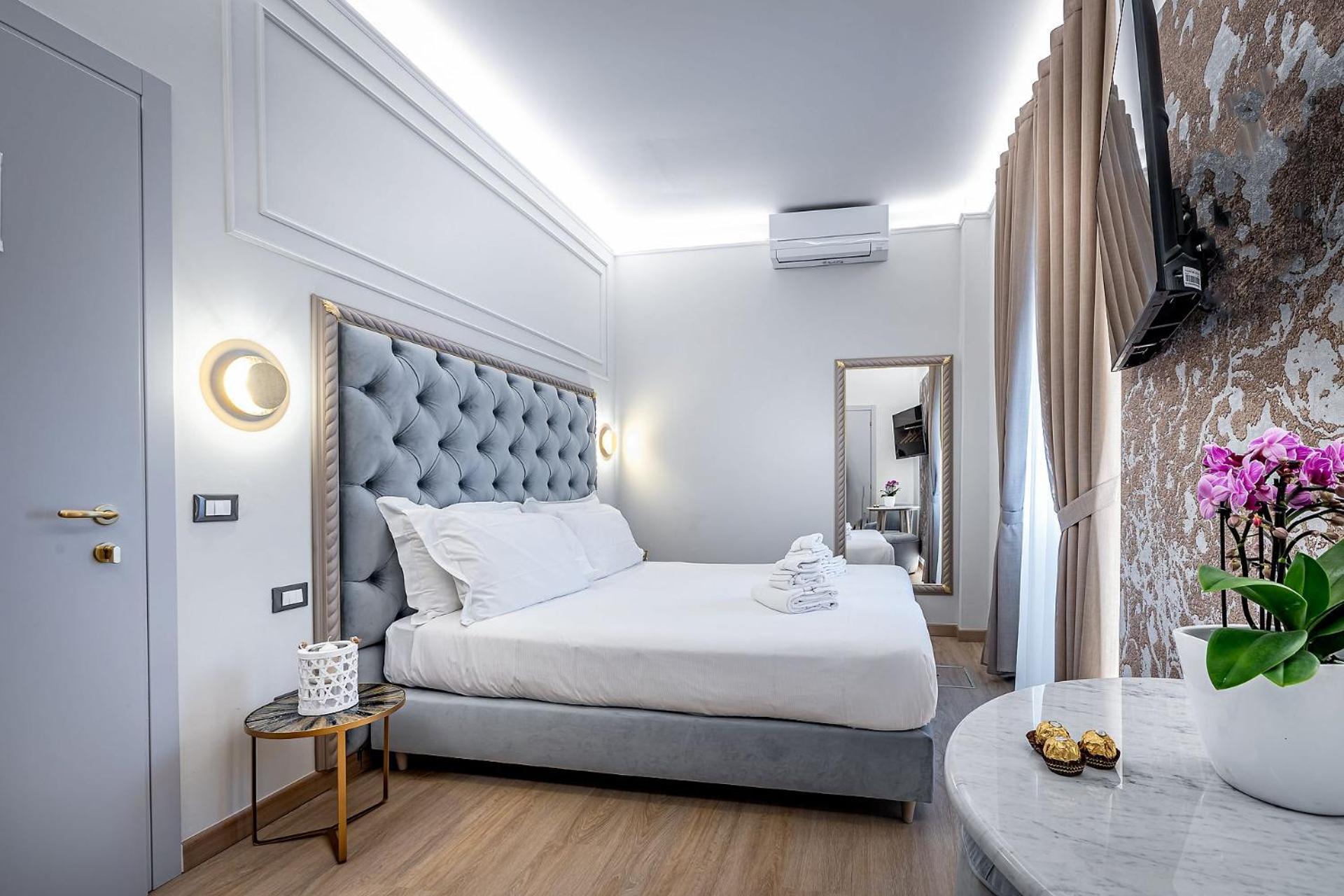 Double or Twin Room with View photo 3